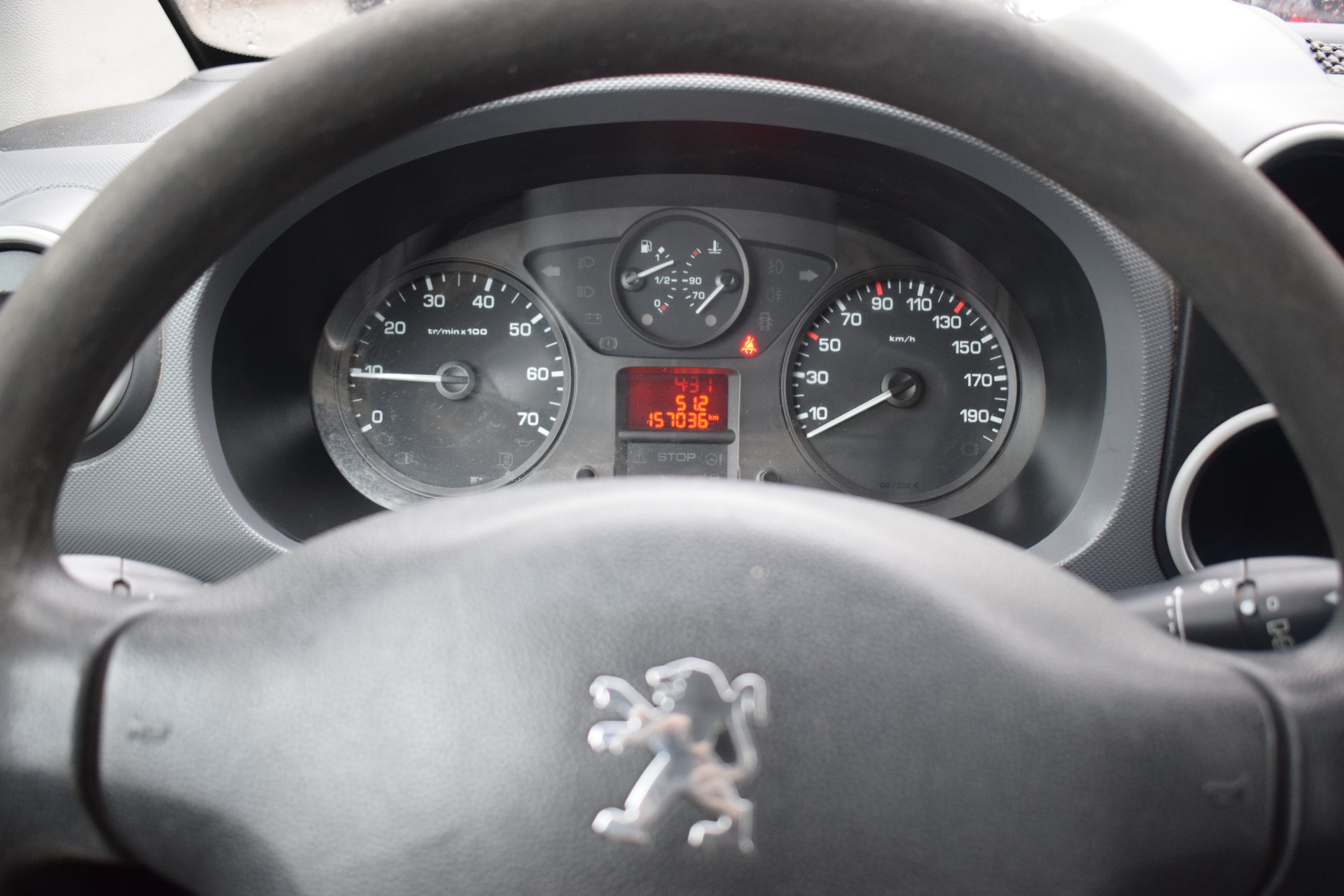 PEUGEOT Partner 1.6i Urban-image-5