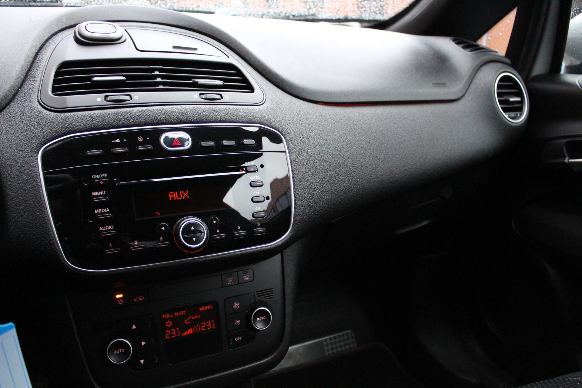 FIAT Punto Abarth-image-11