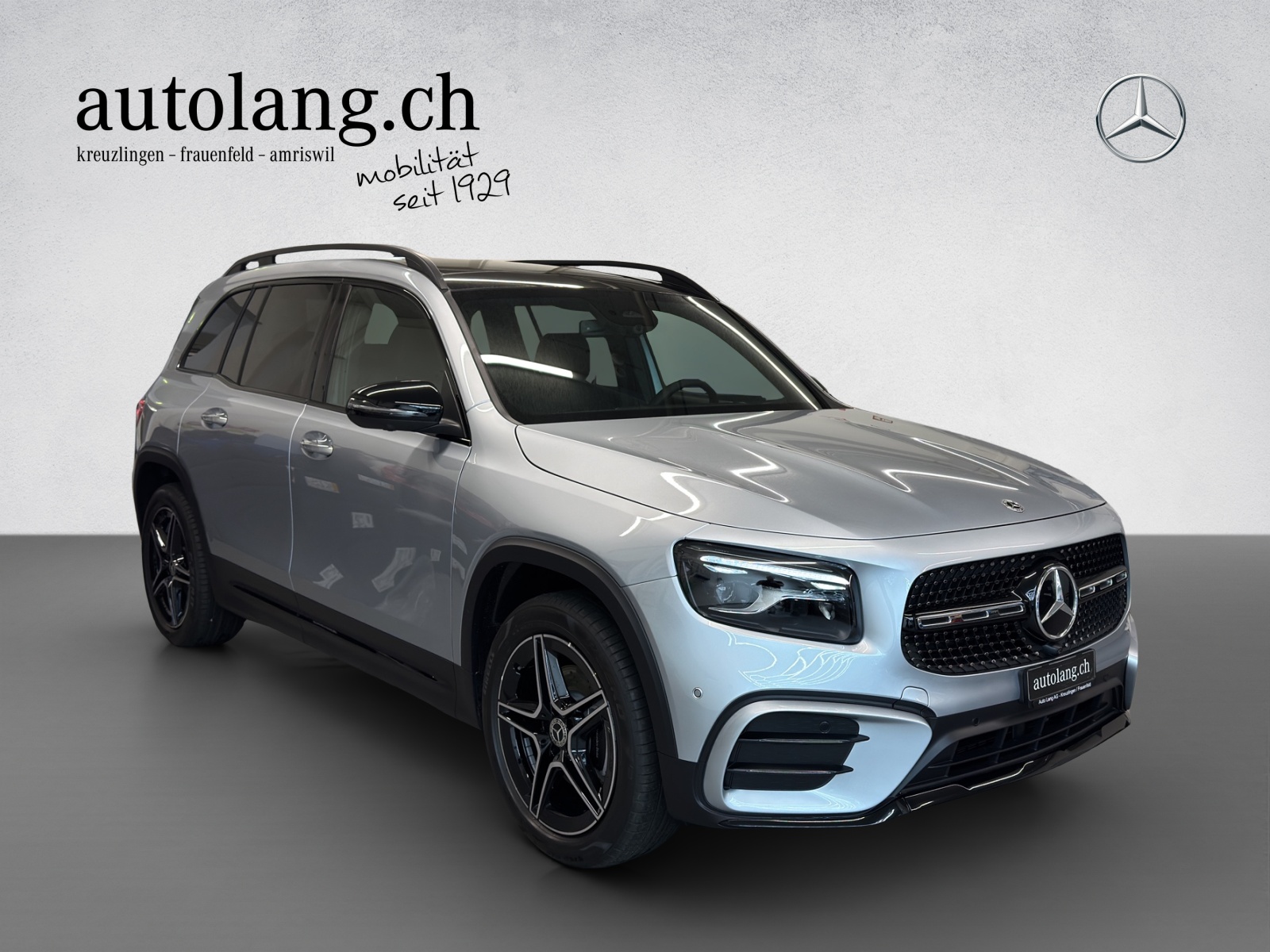 MERCEDES-BENZ GLB 200 AMG Line-image-4