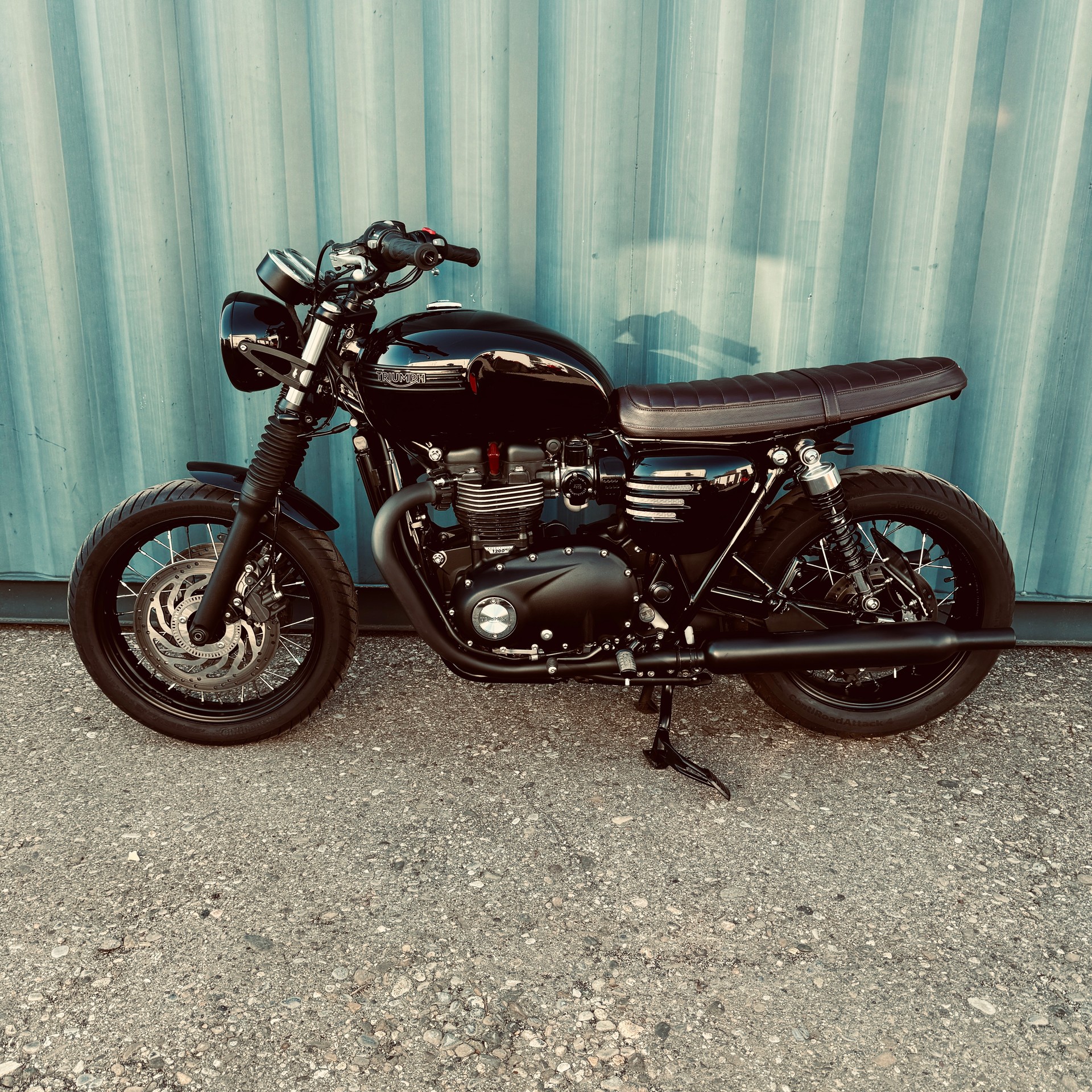 TRIUMPH Bonneville T120 Black-image-3