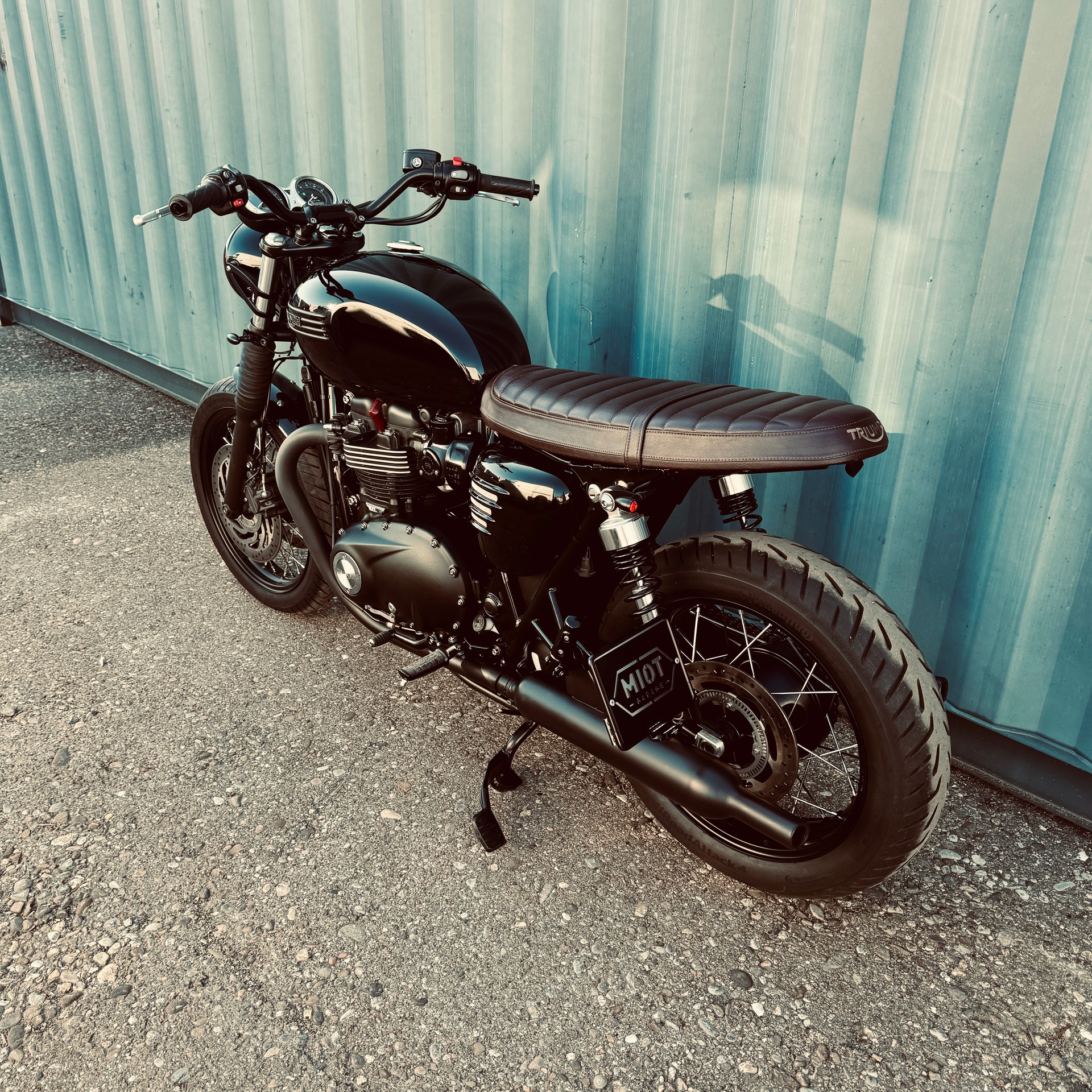 TRIUMPH Bonneville T120 Black-image-1