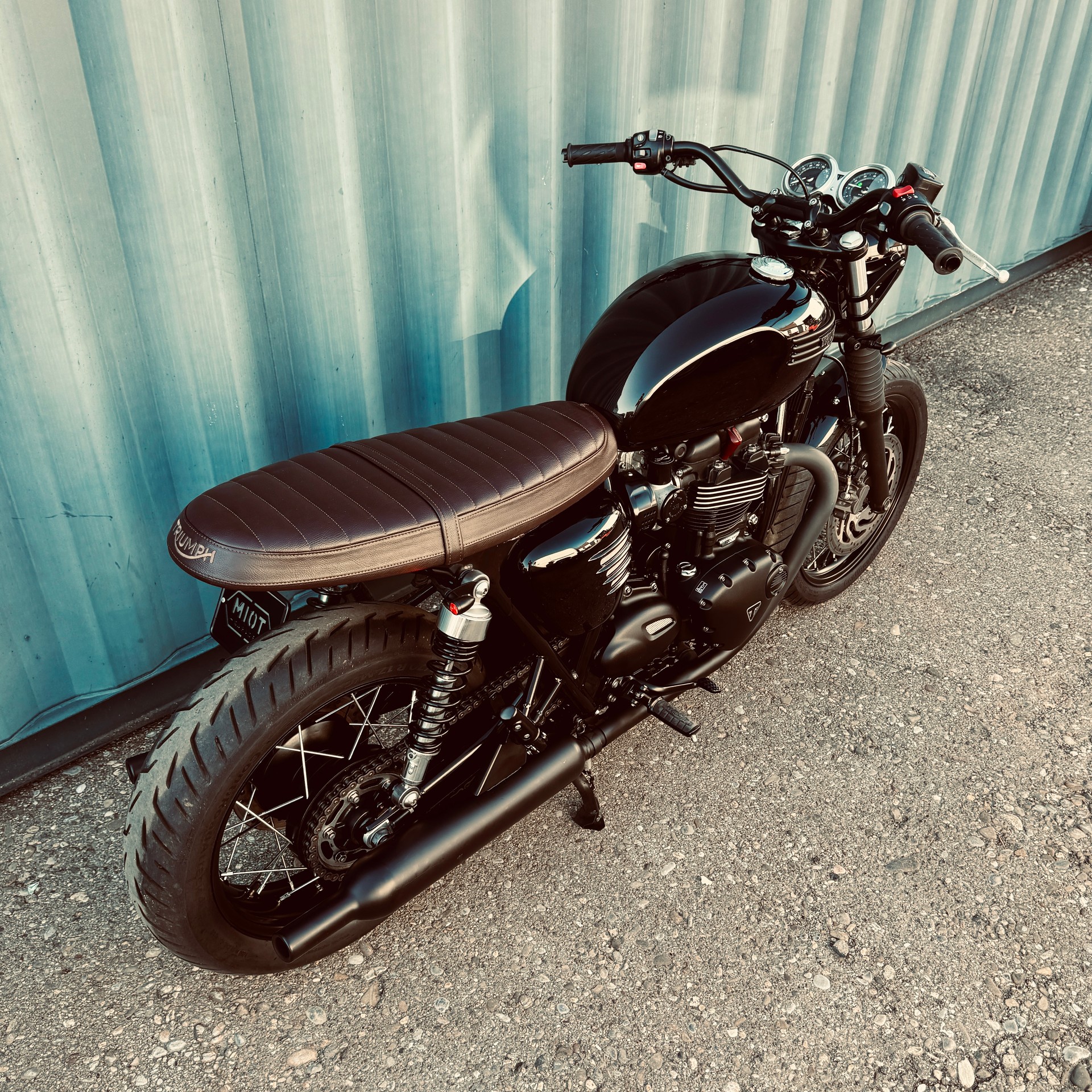 TRIUMPH Bonneville T120 Black-image-2