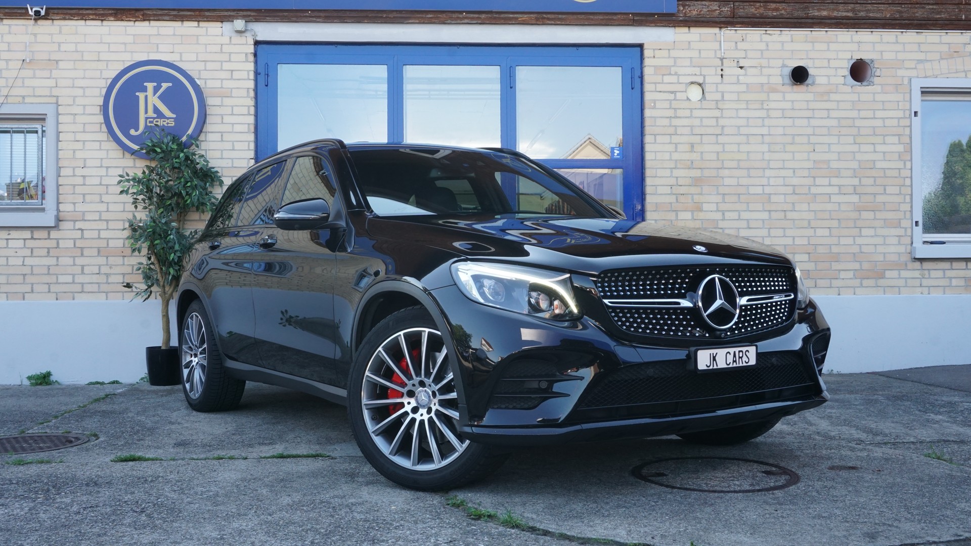MERCEDES-BENZ GLC 250 d AMG Line 4m