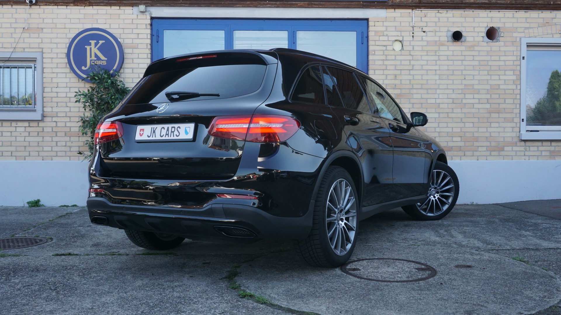 MERCEDES-BENZ GLC 250 d AMG Line 4m-image-7