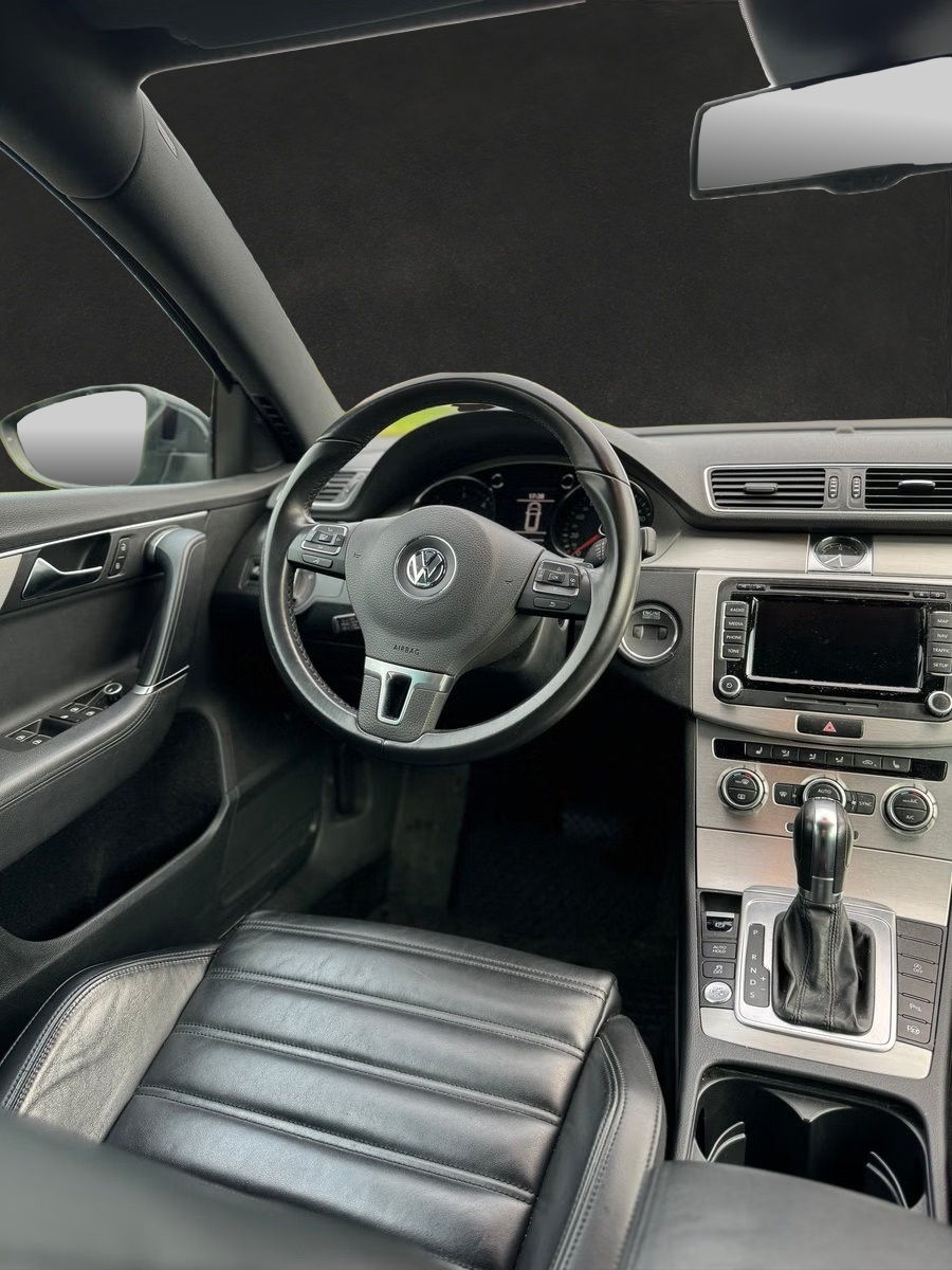 VW Passat Variant 2.0 TDI BMT Highline DSG-image-12