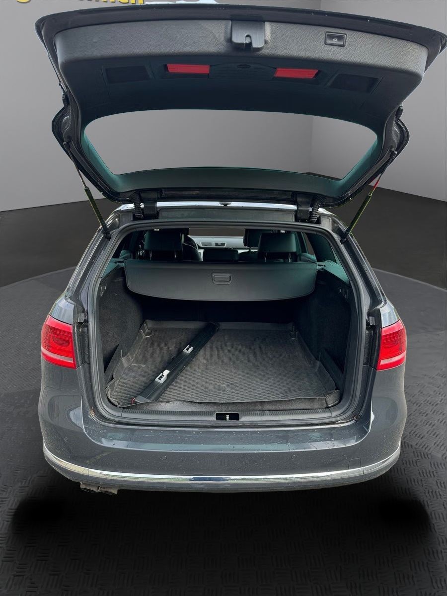 VW Passat Variant 2.0 TDI BMT Highline DSG-image-8