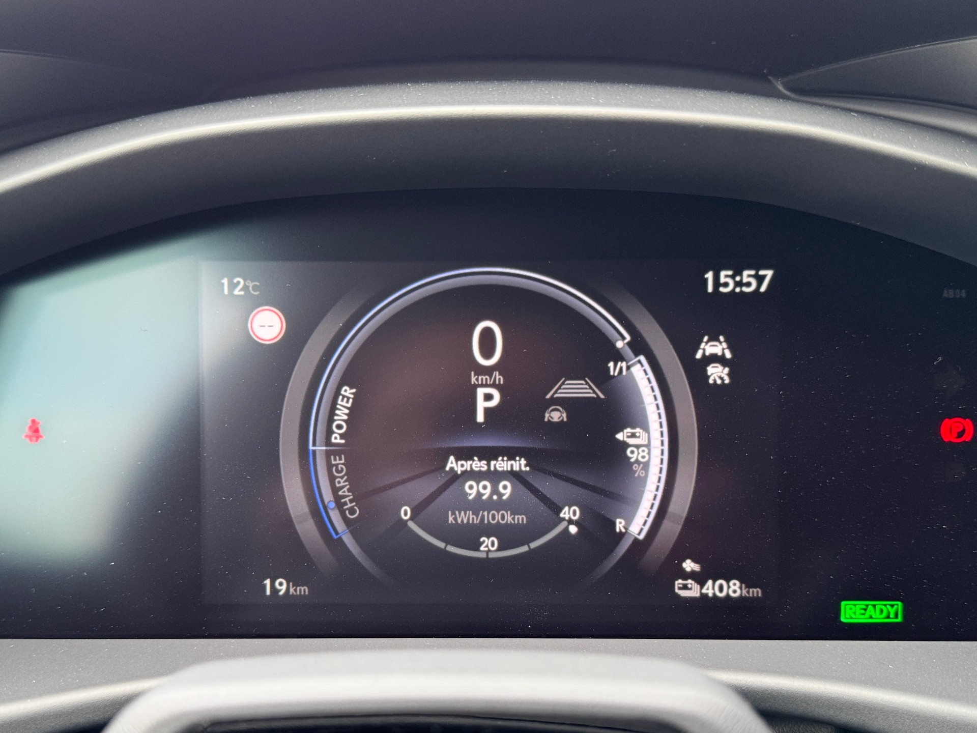 LEXUS RZ 300e 71,4 KW Comfort-image-16