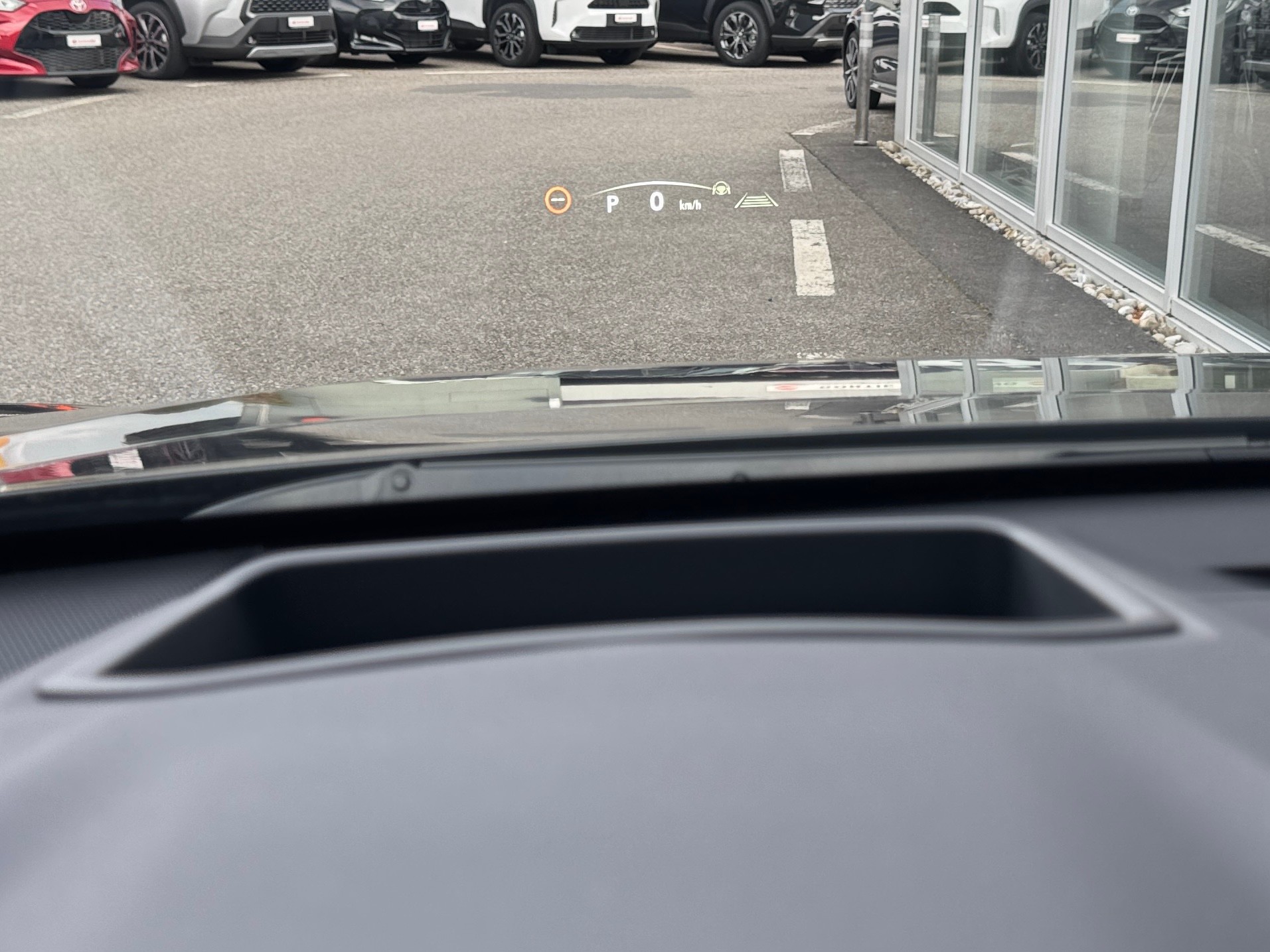 LEXUS RZ 300e 71,4 KW Comfort-image-17
