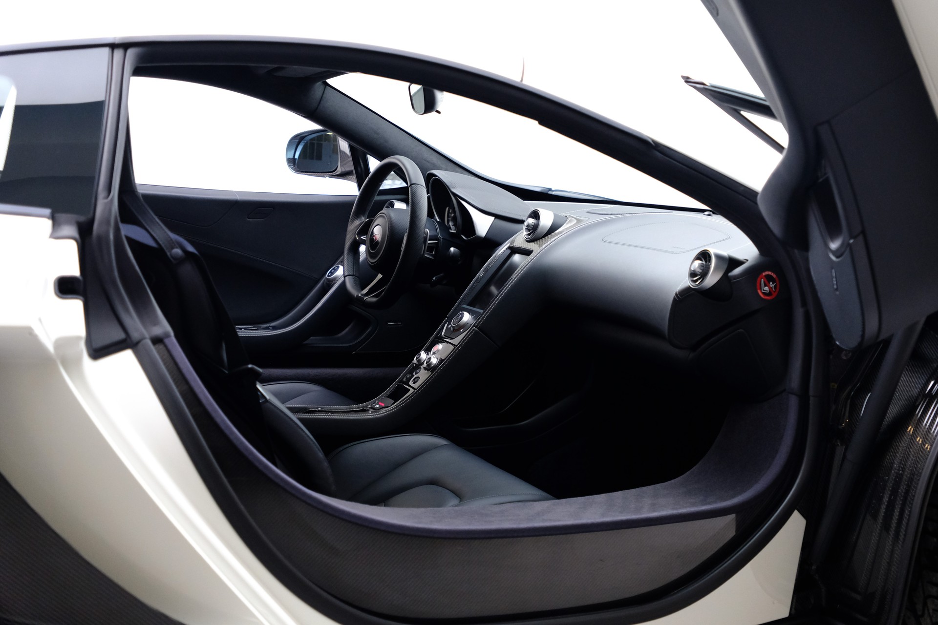 McLAREN MP4-12C Coupé 3.8 V8 SSG-image-24
