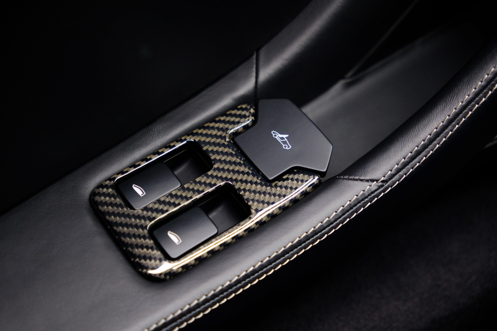 McLAREN MP4-12C Coupé 3.8 V8 SSG-image-28