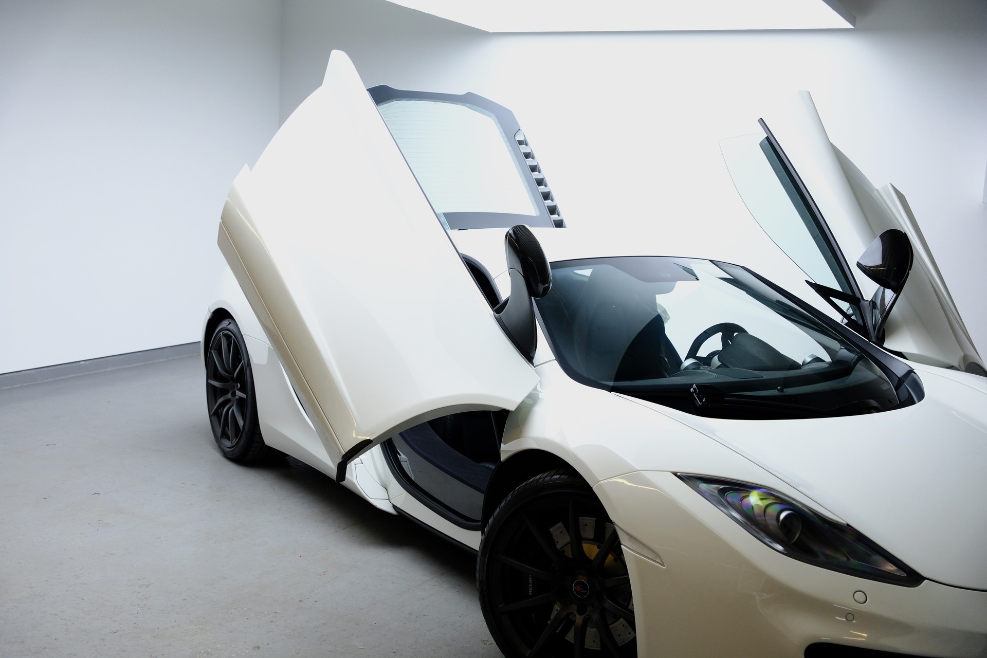 McLAREN MP4-12C Coupé 3.8 V8 SSG-image-4