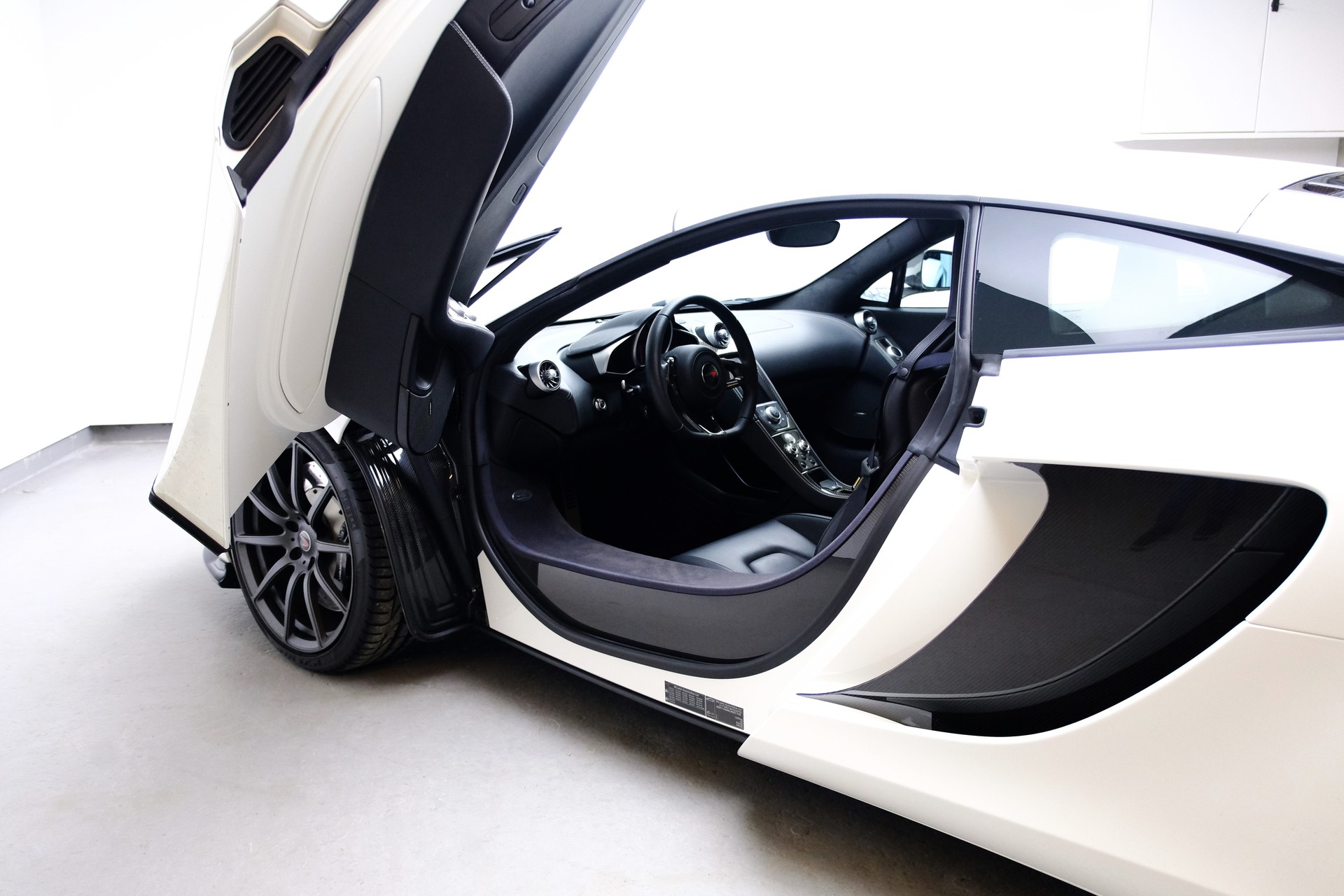 McLAREN MP4-12C Coupé 3.8 V8 SSG-image-18