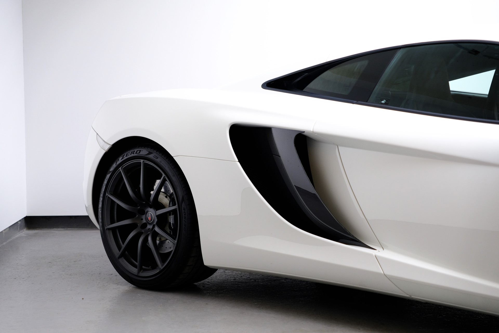 McLAREN MP4-12C Coupé 3.8 V8 SSG-image-9
