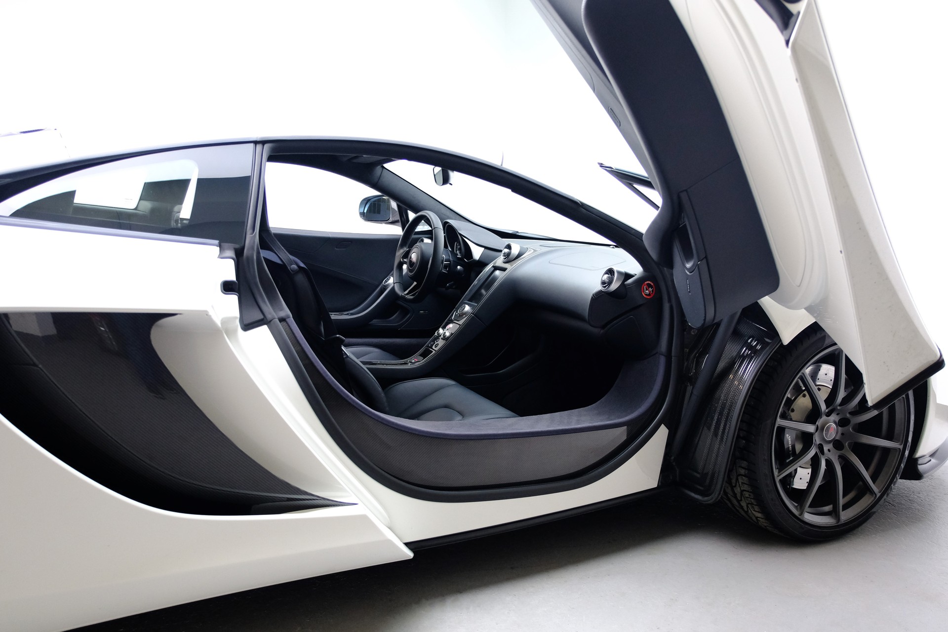 McLAREN MP4-12C Coupé 3.8 V8 SSG-image-23