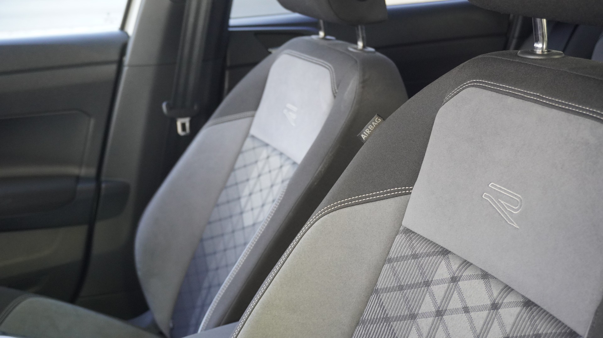 VW Taigo 1.5 TSI R-Line DSG-image-7