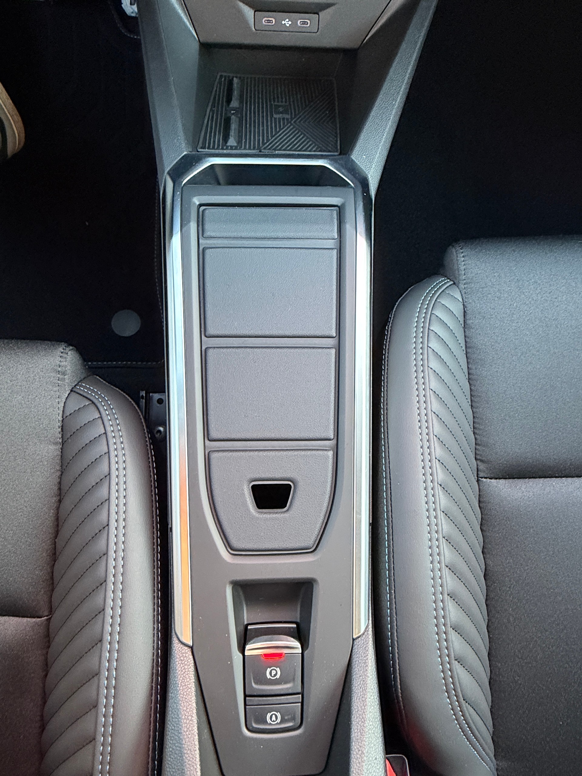 RENAULT Clio 1.8 E-Tech Esprit Alpine-image-8