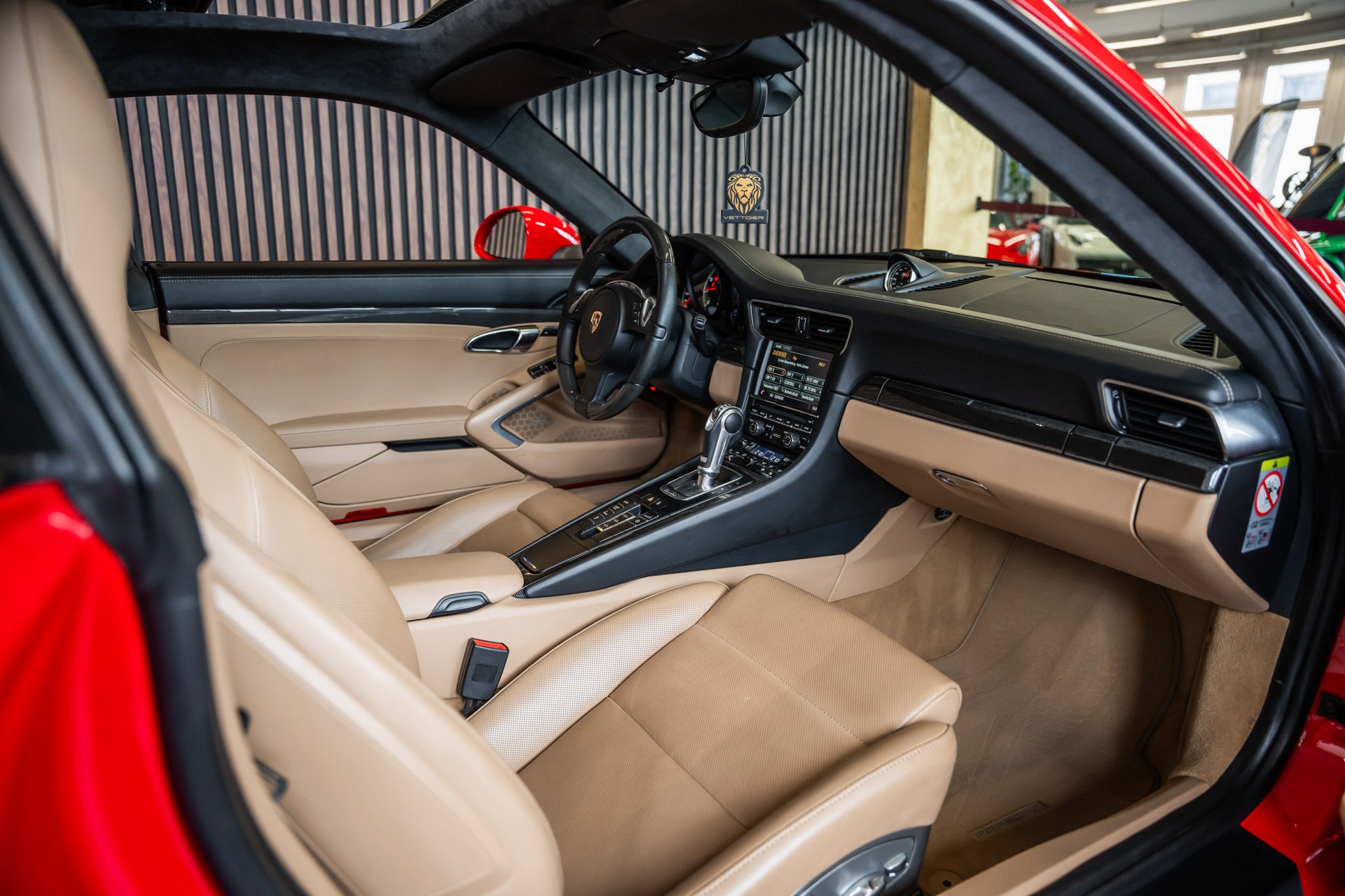 PORSCHE 911 Turbo S PDK-image-10