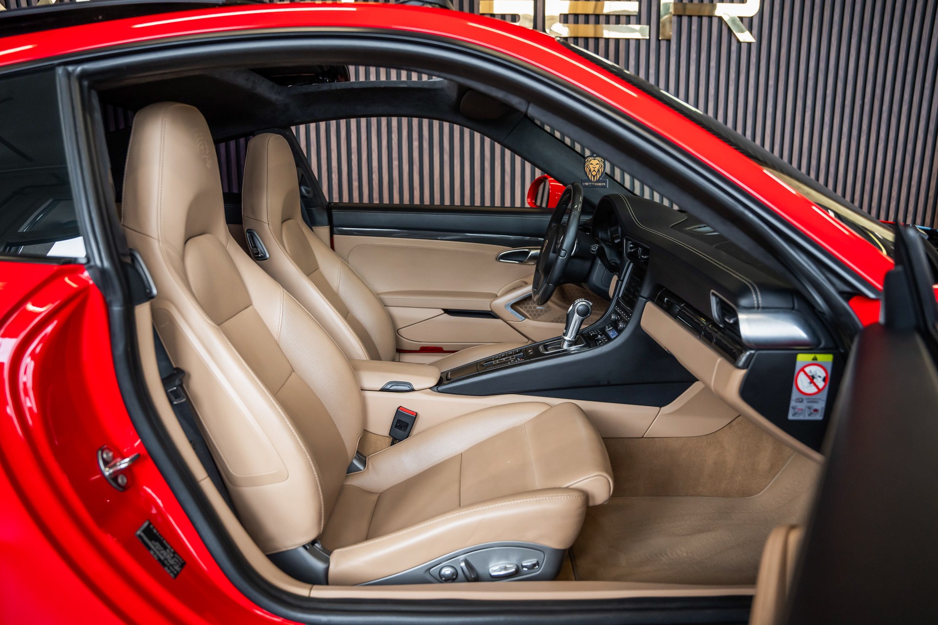 PORSCHE 911 Turbo S PDK-image-12