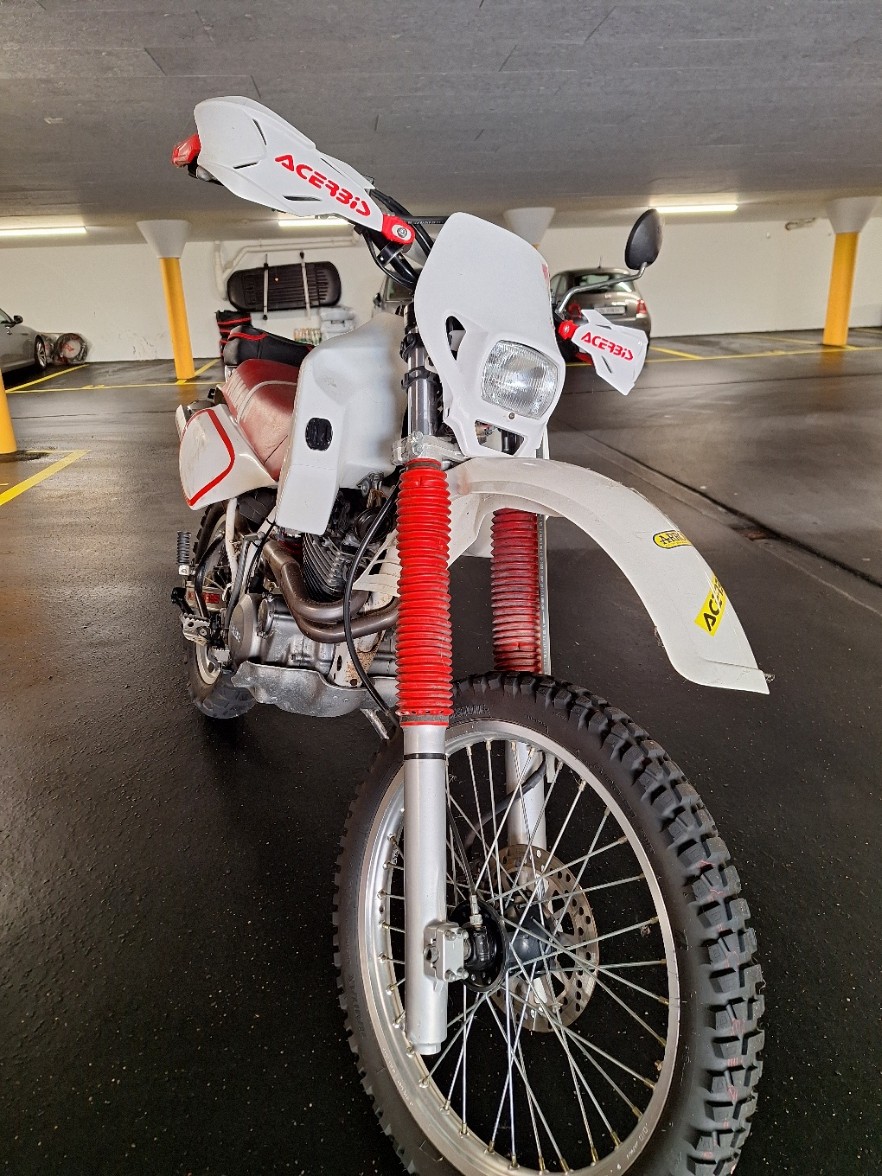 YAMAHA TT 600-image-1