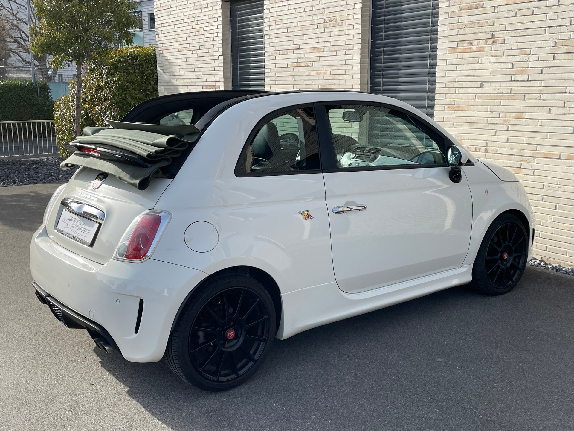 FIAT 500 1.4 16V Turbo Abarth SS-image-12