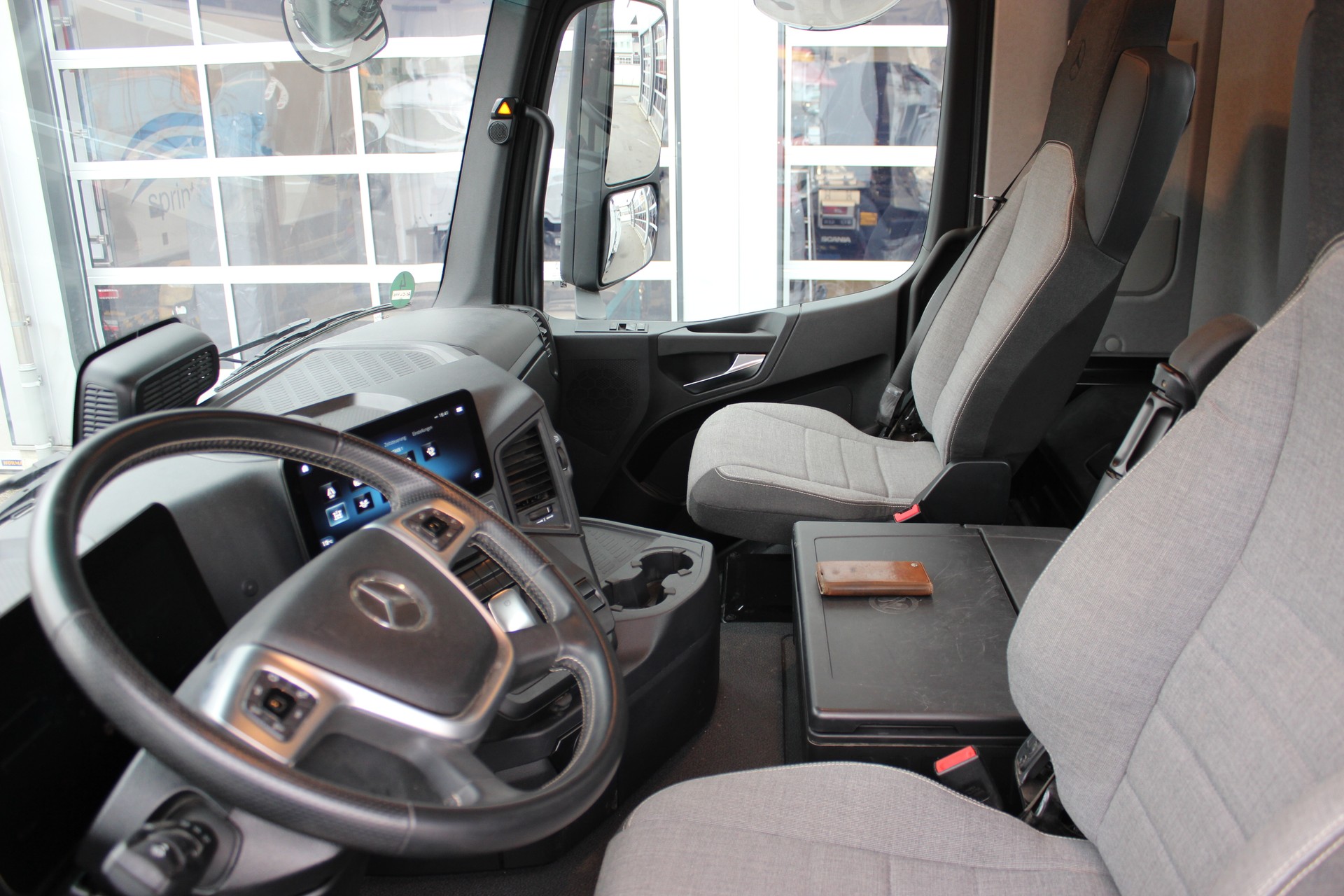 MERCEDES-BENZ Arocs 3548-image-12