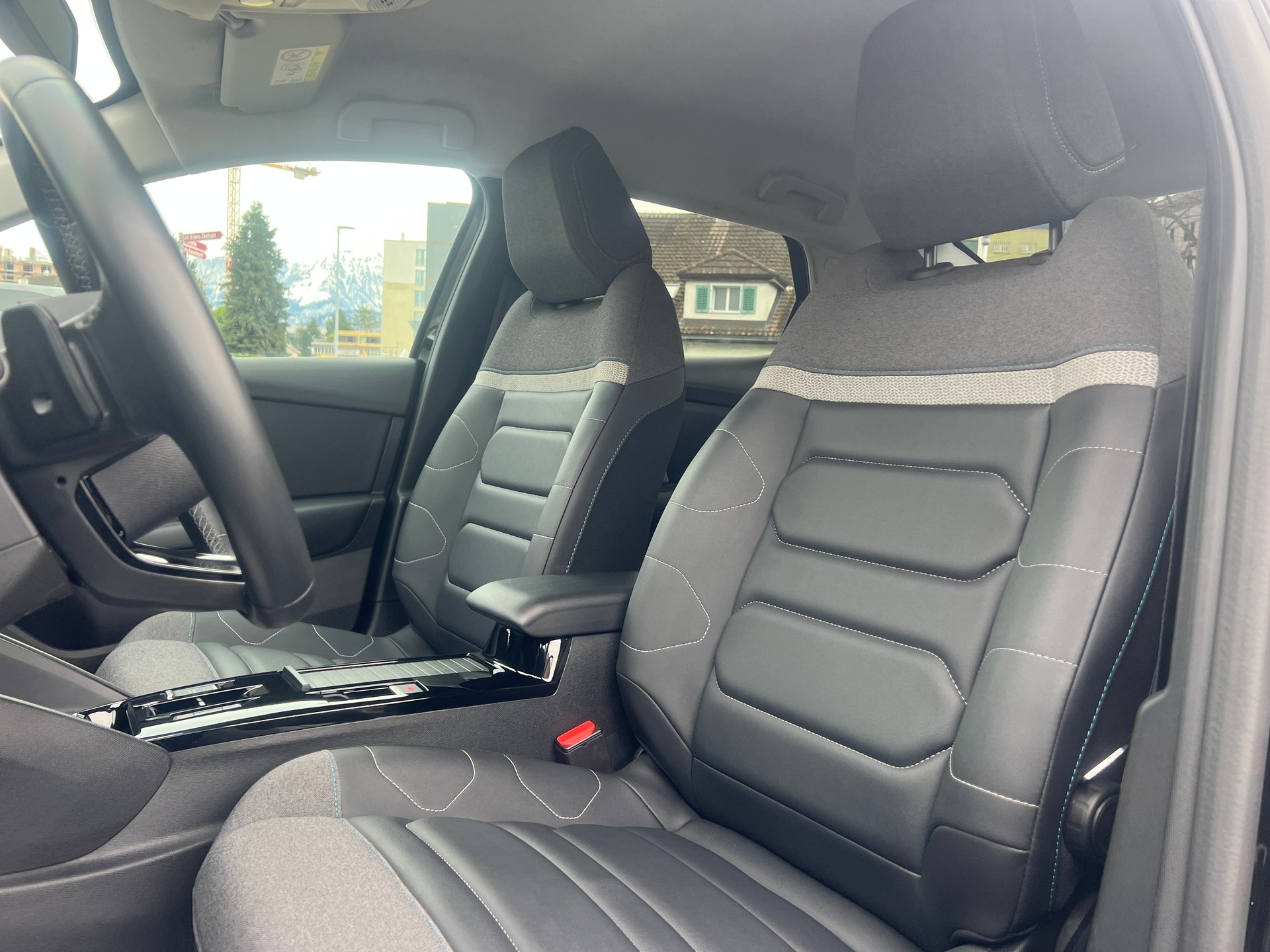 CITROEN C4 X 1.5 BlueHDi Max-image-7
