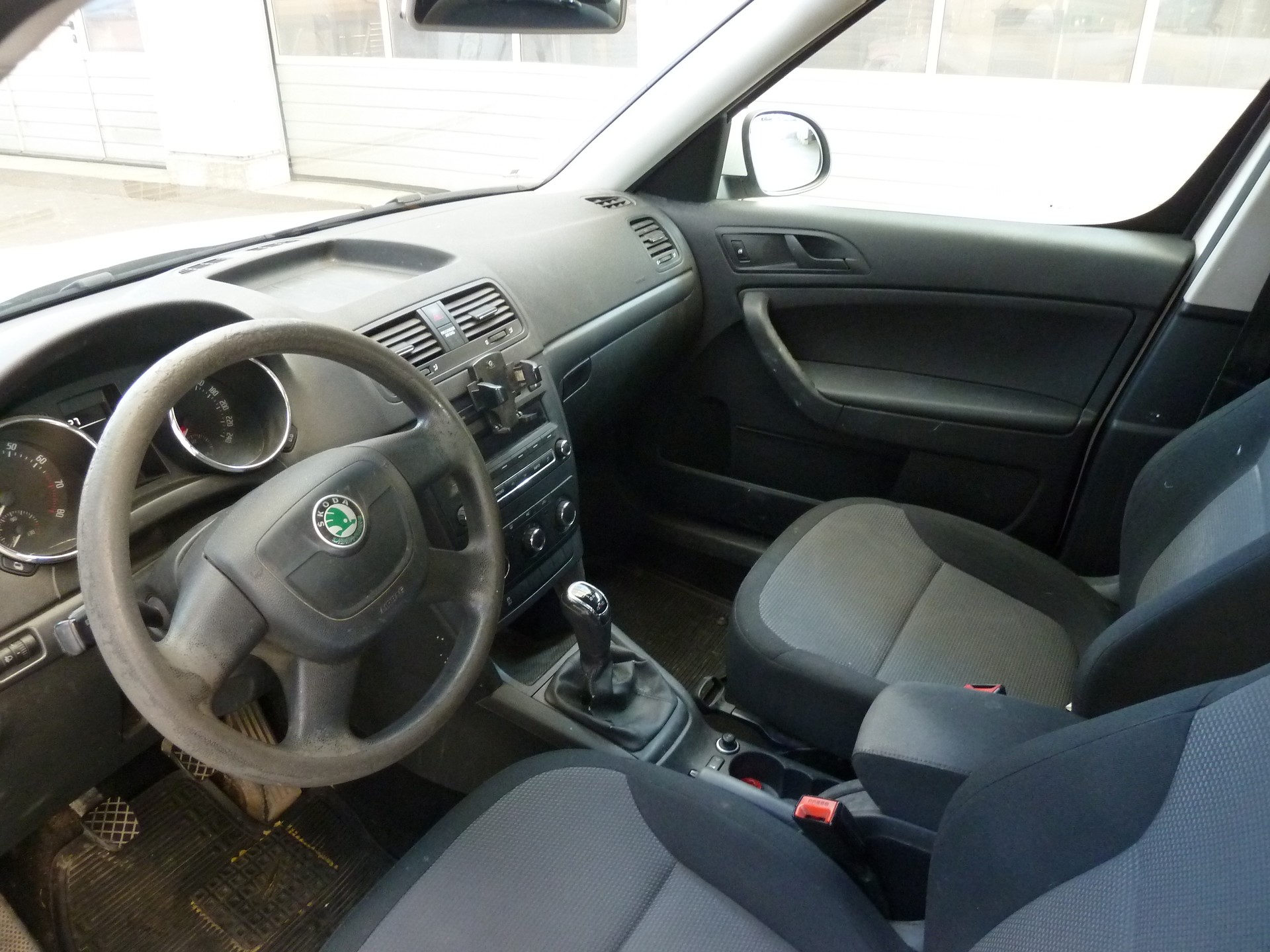 SKODA Yeti 1.8 TSI Ambition 4x4-image-9