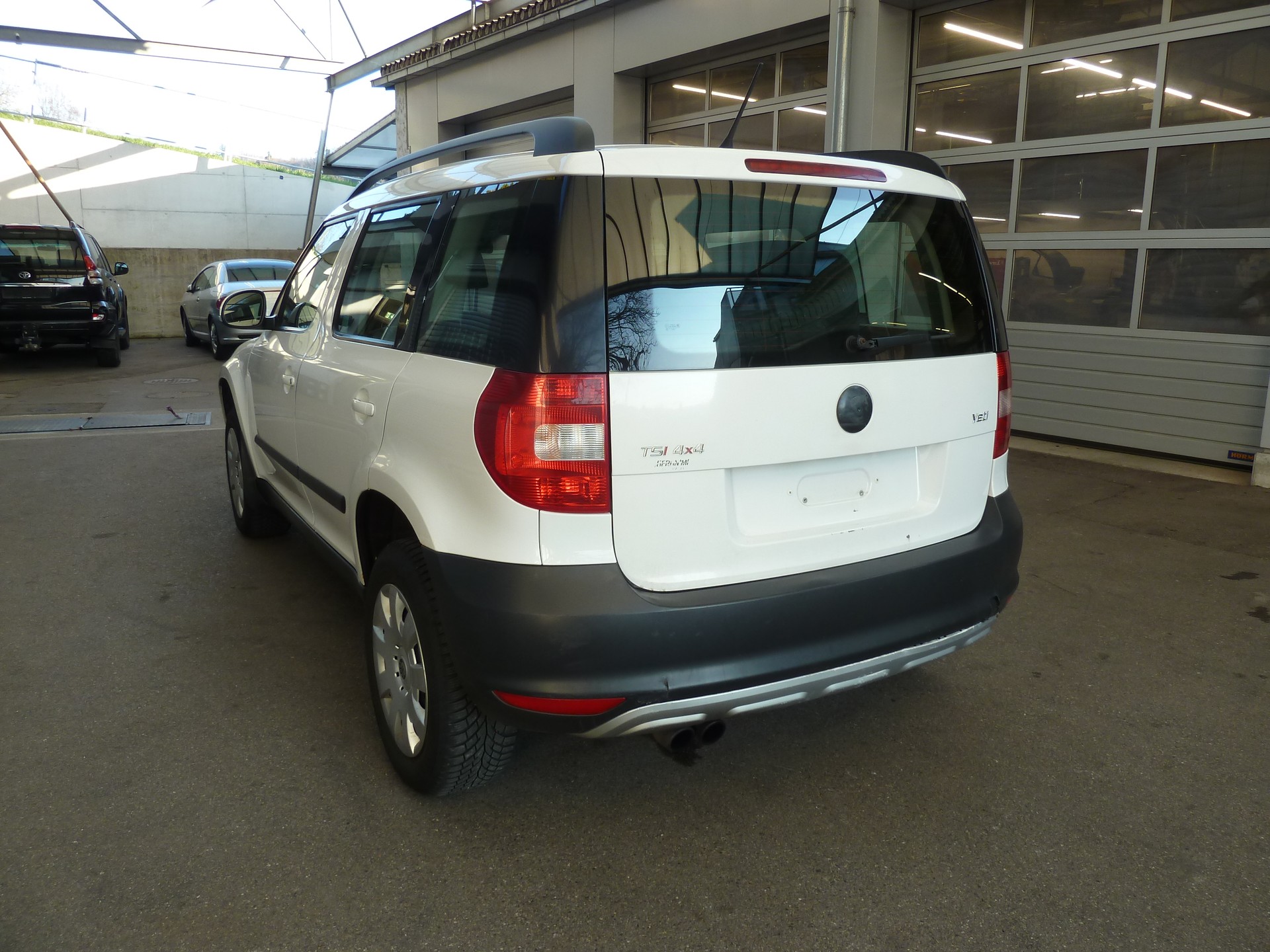 SKODA Yeti 1.8 TSI Ambition 4x4-image-5