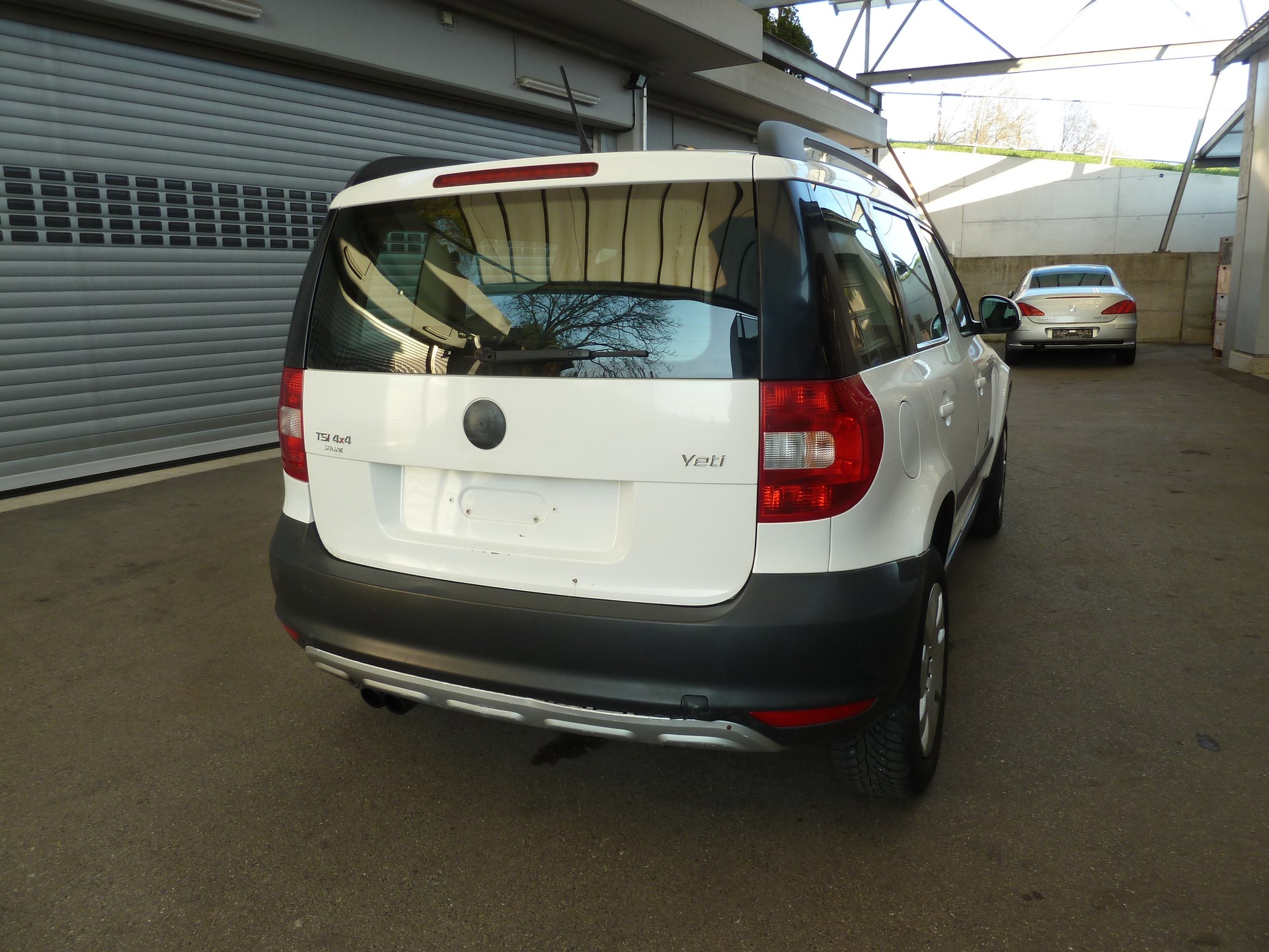 SKODA Yeti 1.8 TSI Ambition 4x4-image-6