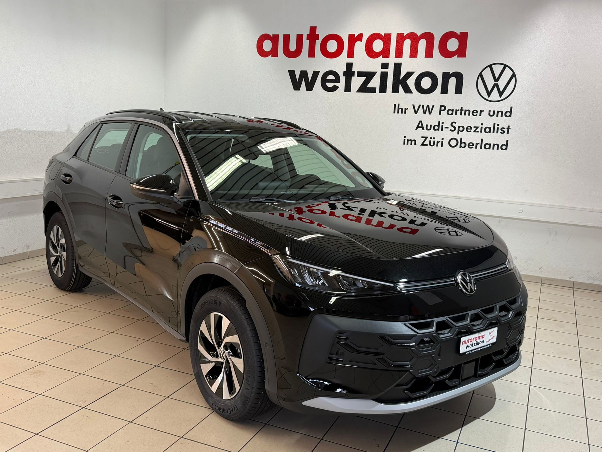 VW T-Roc 1.5 eTSI mHEV Trend DSG-showroom-element-1