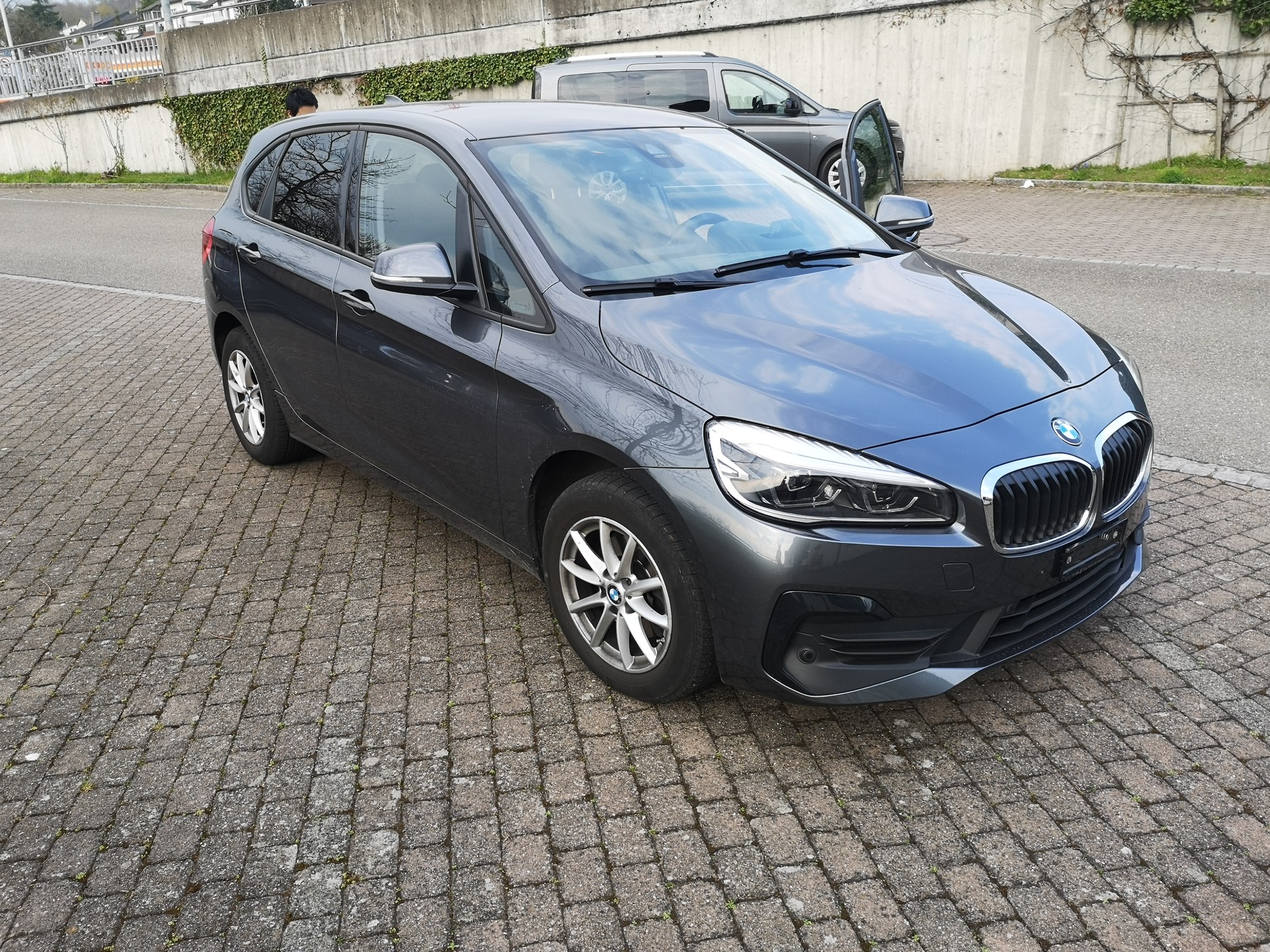 BMW 218i Active Tourer DKG Sport Line
