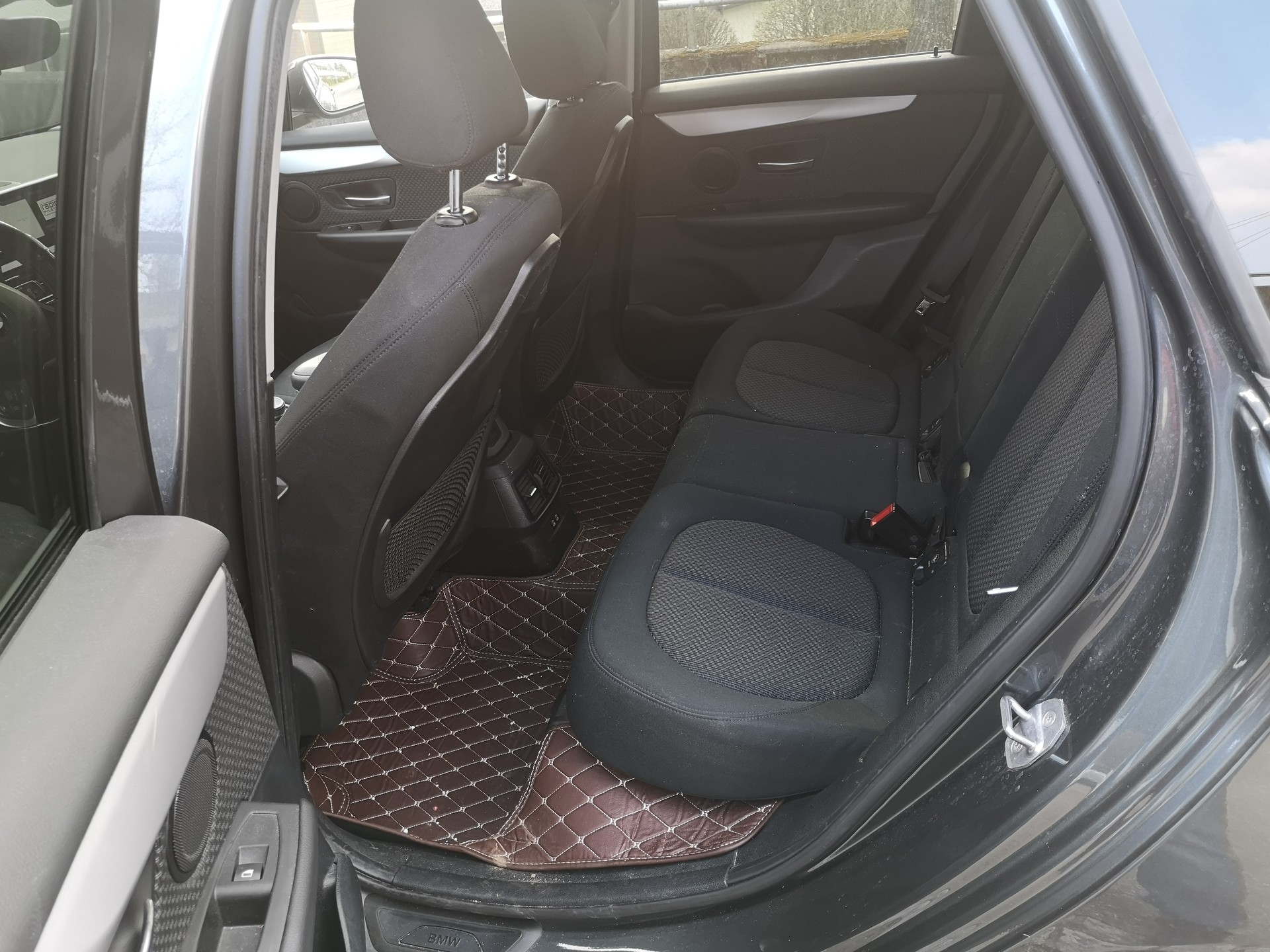 BMW 218i Active Tourer DKG Sport Line-image-16
