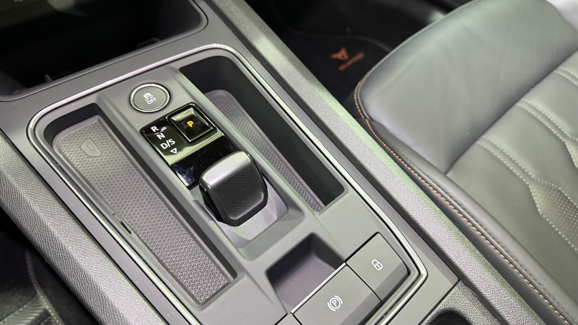 CUPRA Formentor 1.4 e-HYBRID pHEV VZ DSG-image-10