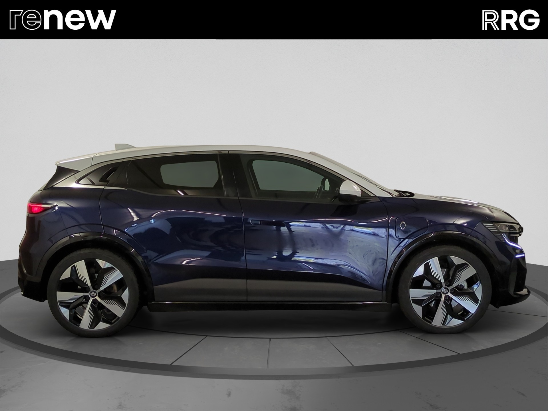 RENAULT Mégane E-TECH EV60 Techno-showroom-element-1