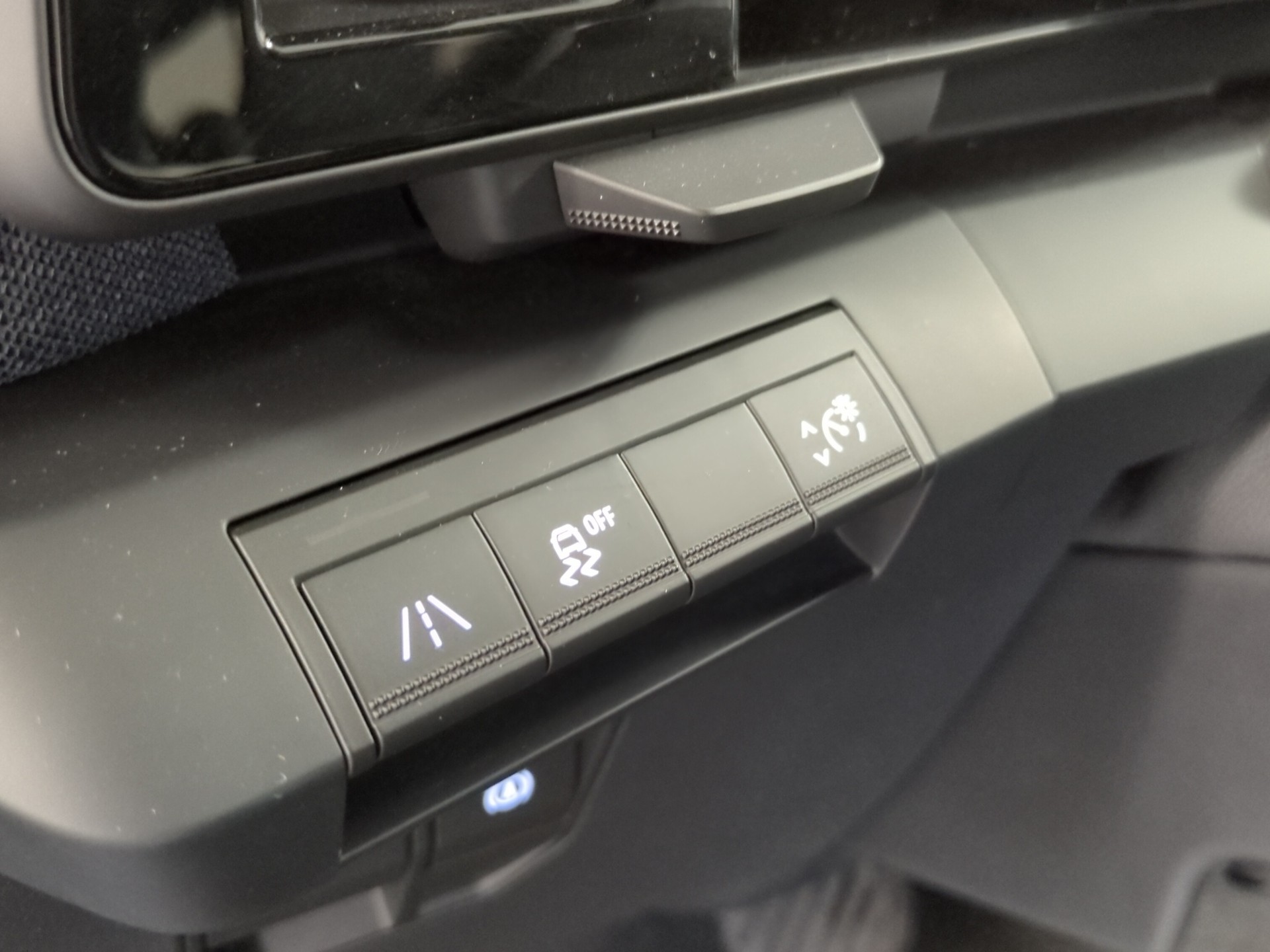 RENAULT Mégane E-TECH EV60 Techno-image-19