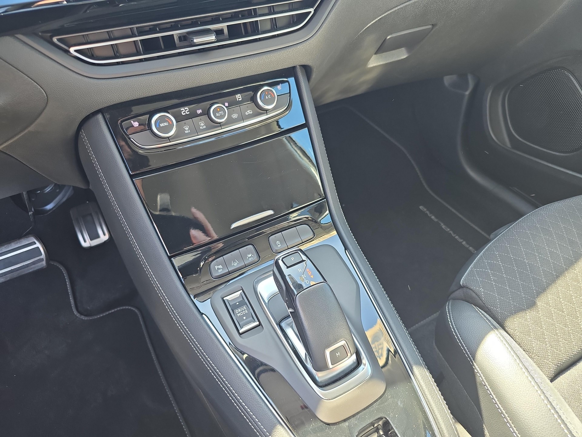 OPEL Grandland 1.2 T GS Line / Jetzt mit attraktivem 1.99% Leasing-image-16