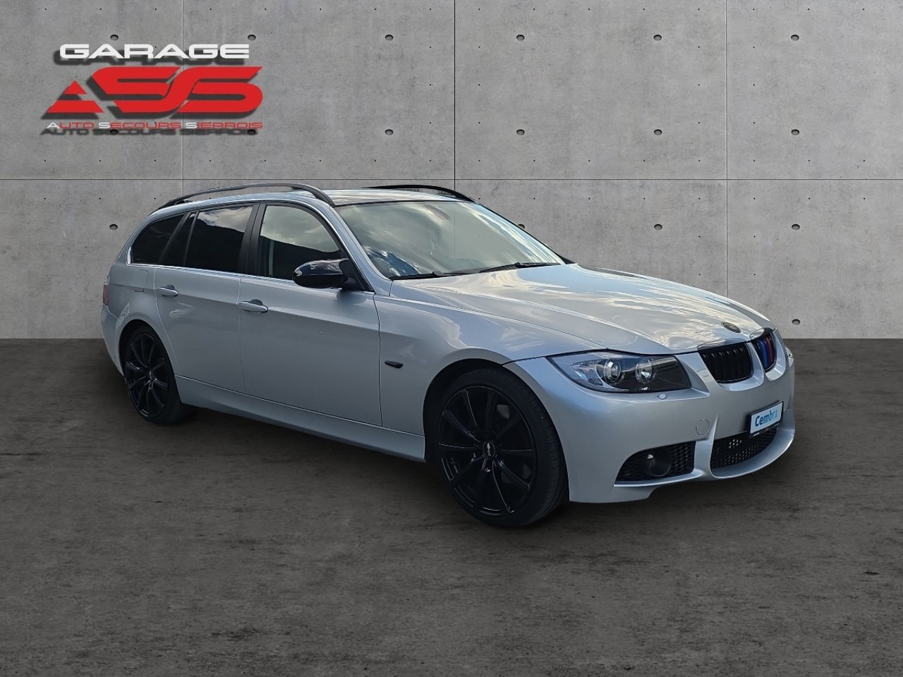 BMW 330xd Touring-image-9
