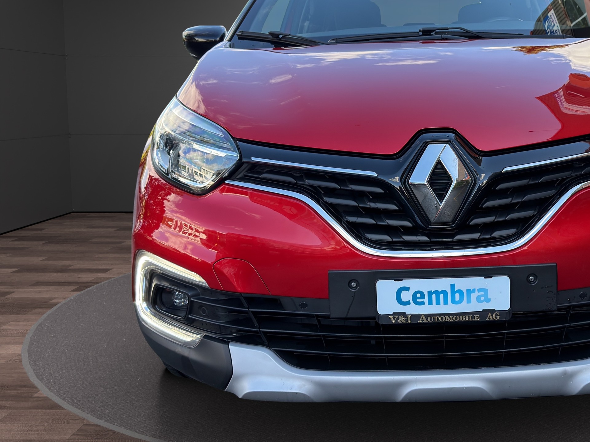 RENAULT Captur 1.2 T 16V Intens-image-8
