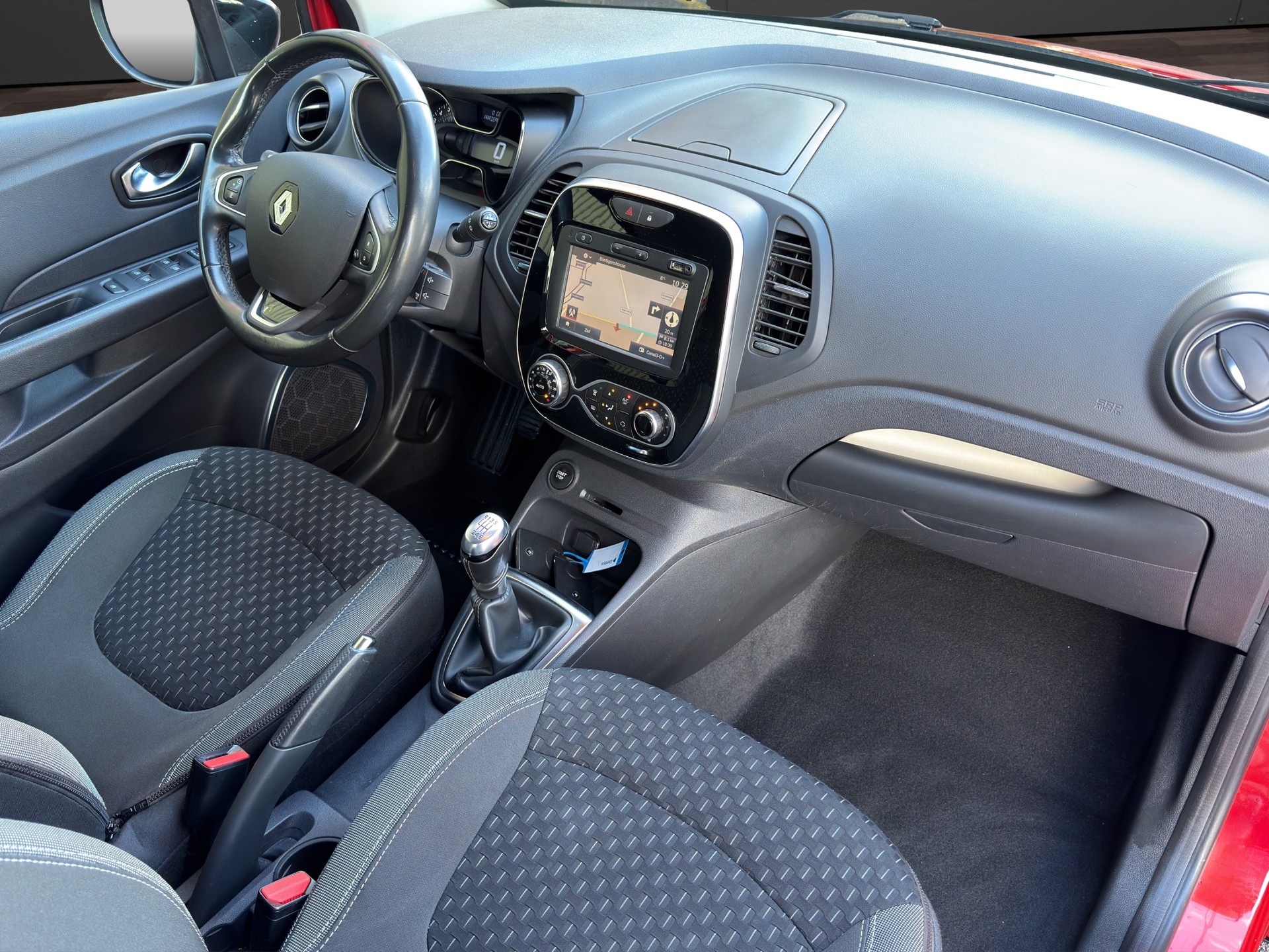 RENAULT Captur 1.2 T 16V Intens-image-20