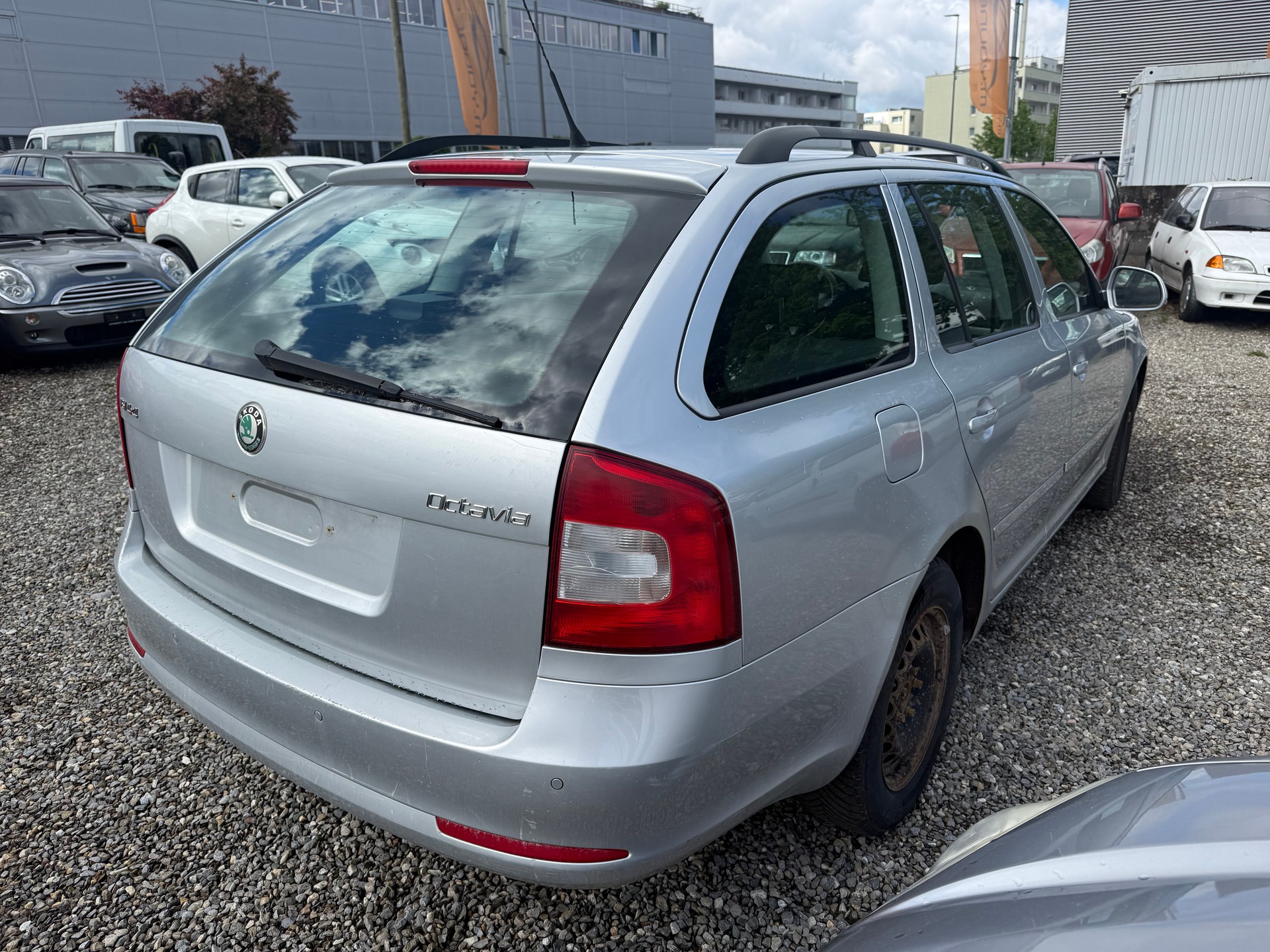 SKODA Octavia Combi 1.8 TSI Adventure 4x4-image-3