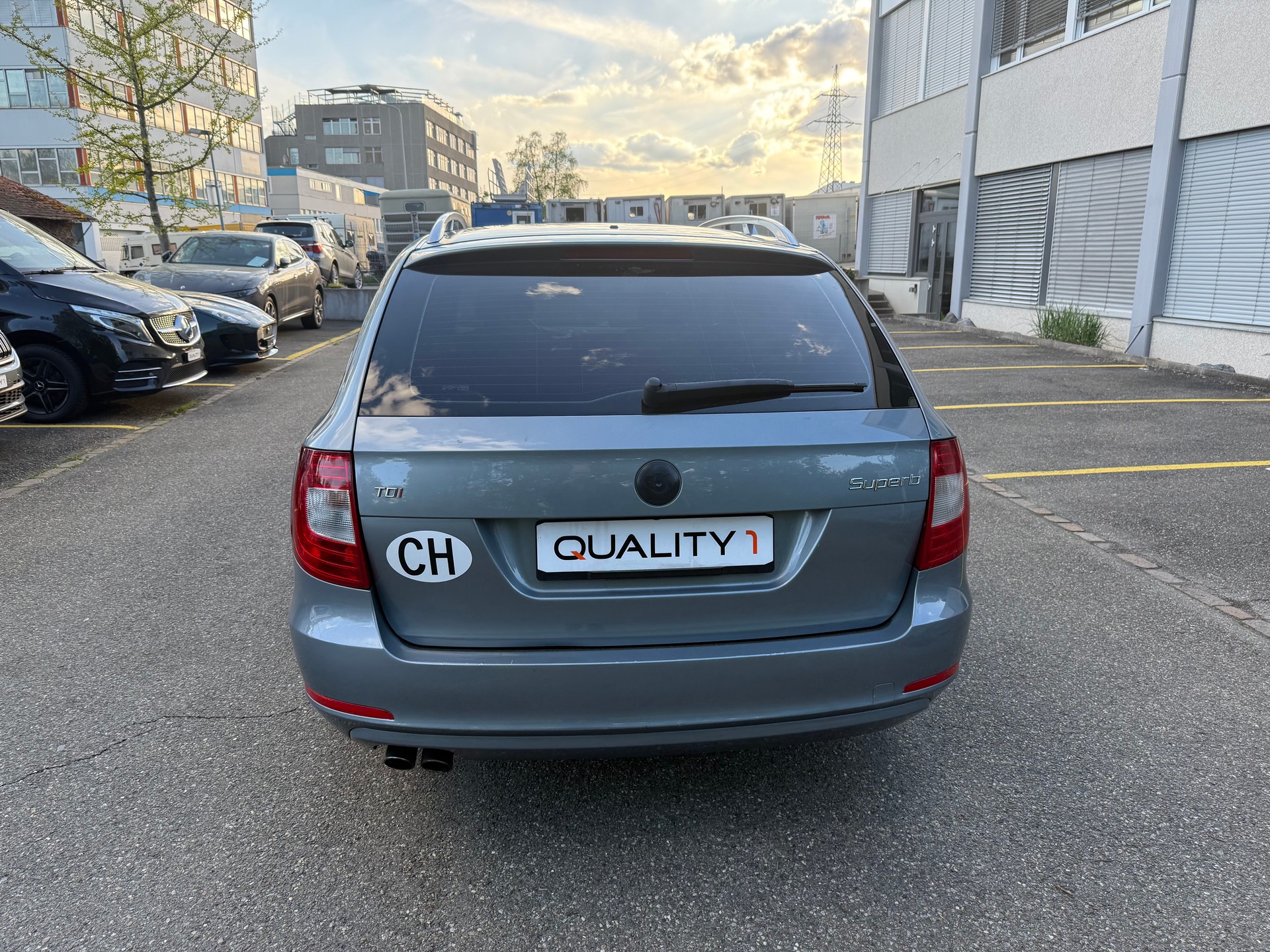 SKODA Superb Combi 2.0 TDi Comfort-image-4