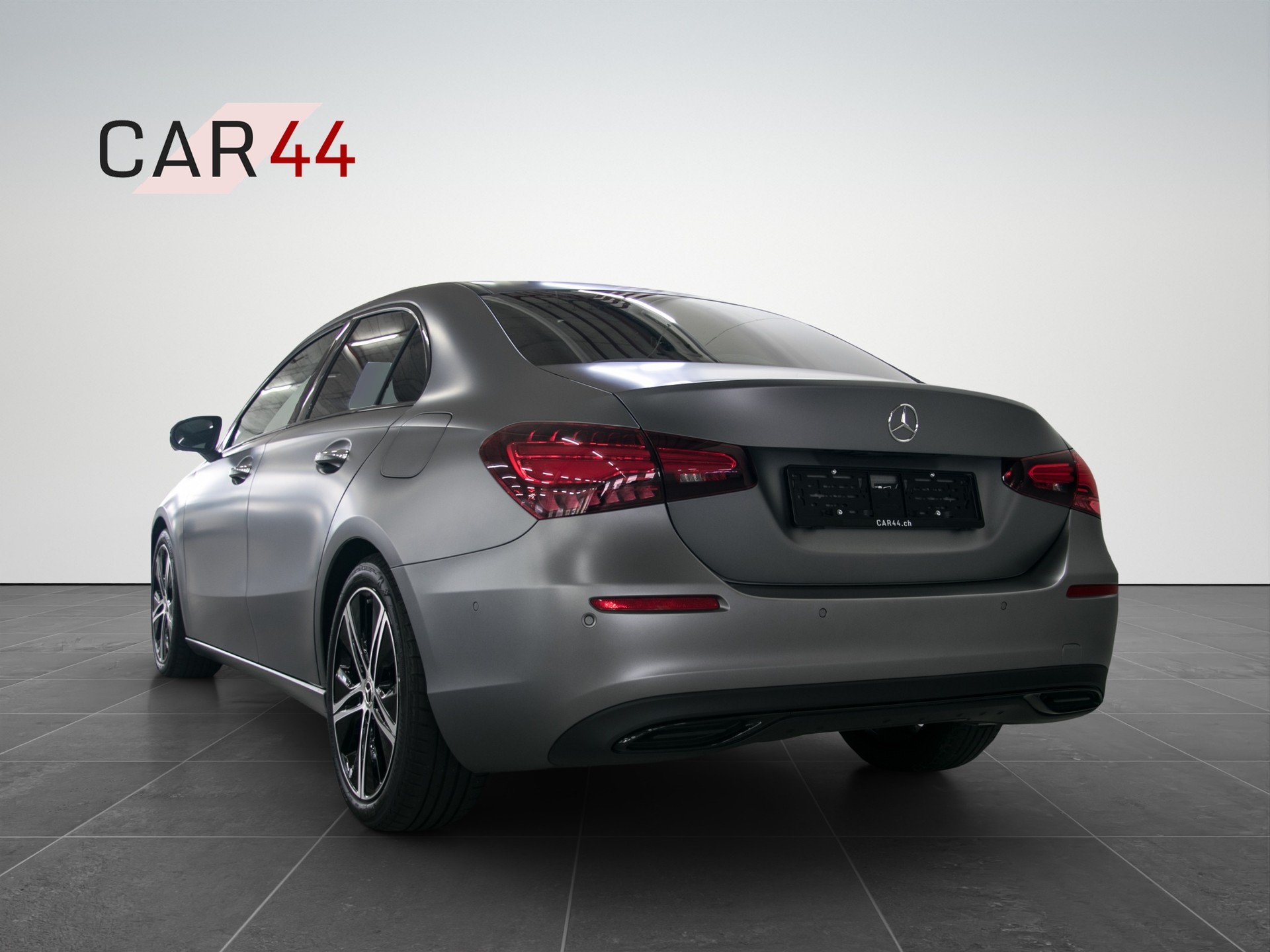 MERCEDES-BENZ A 220 d Sedan 8G-DCT-showroom-element-2