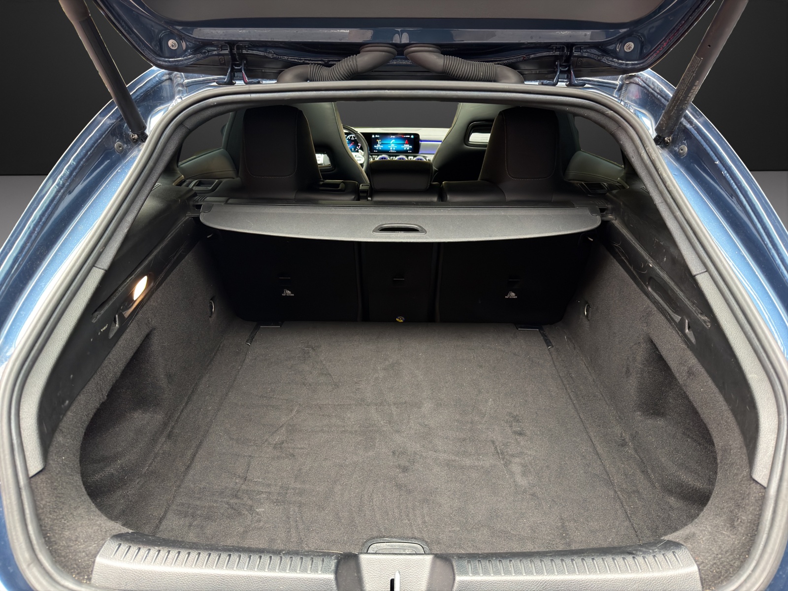 MERCEDES-BENZ CLA SB 35 AMG 4Matic-image-11