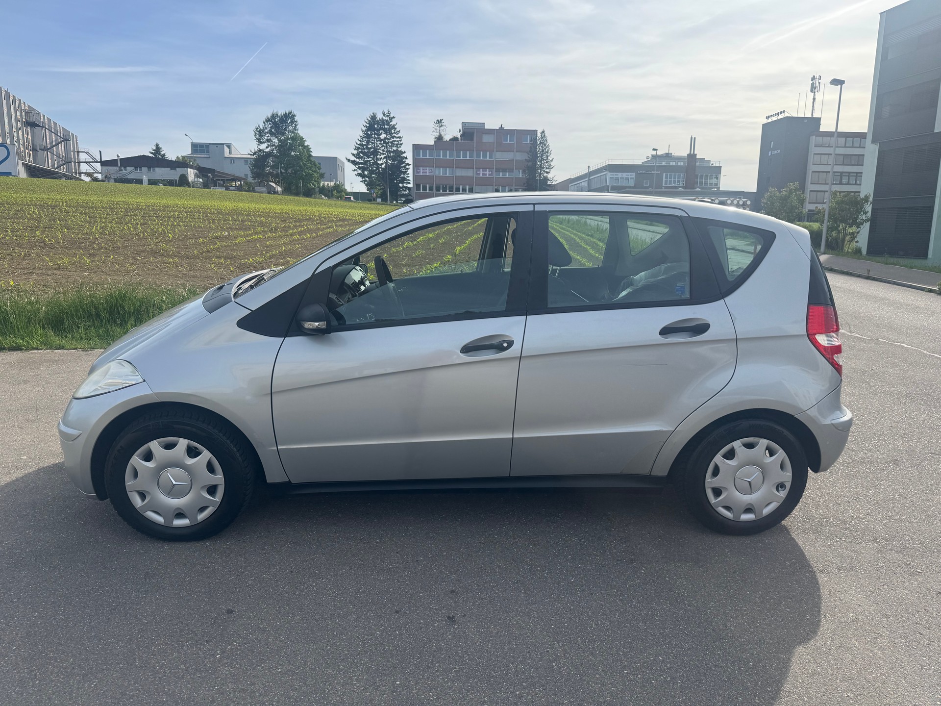 MERCEDES-BENZ A 170 automatic-image-4