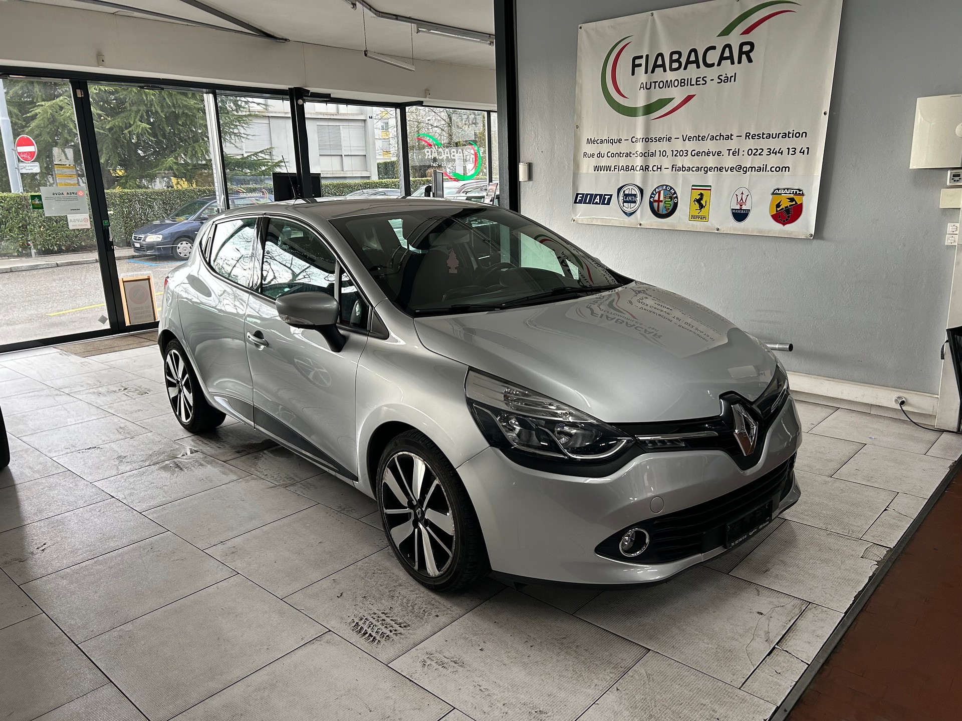 RENAULT Clio 0.9 12V Dynamique