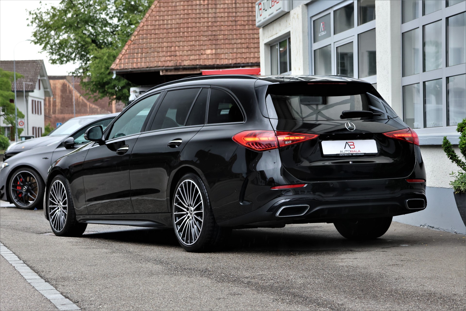 MERCEDES-BENZ C 220 d T 4Matic AMG Line (CH)-showroom-element-2