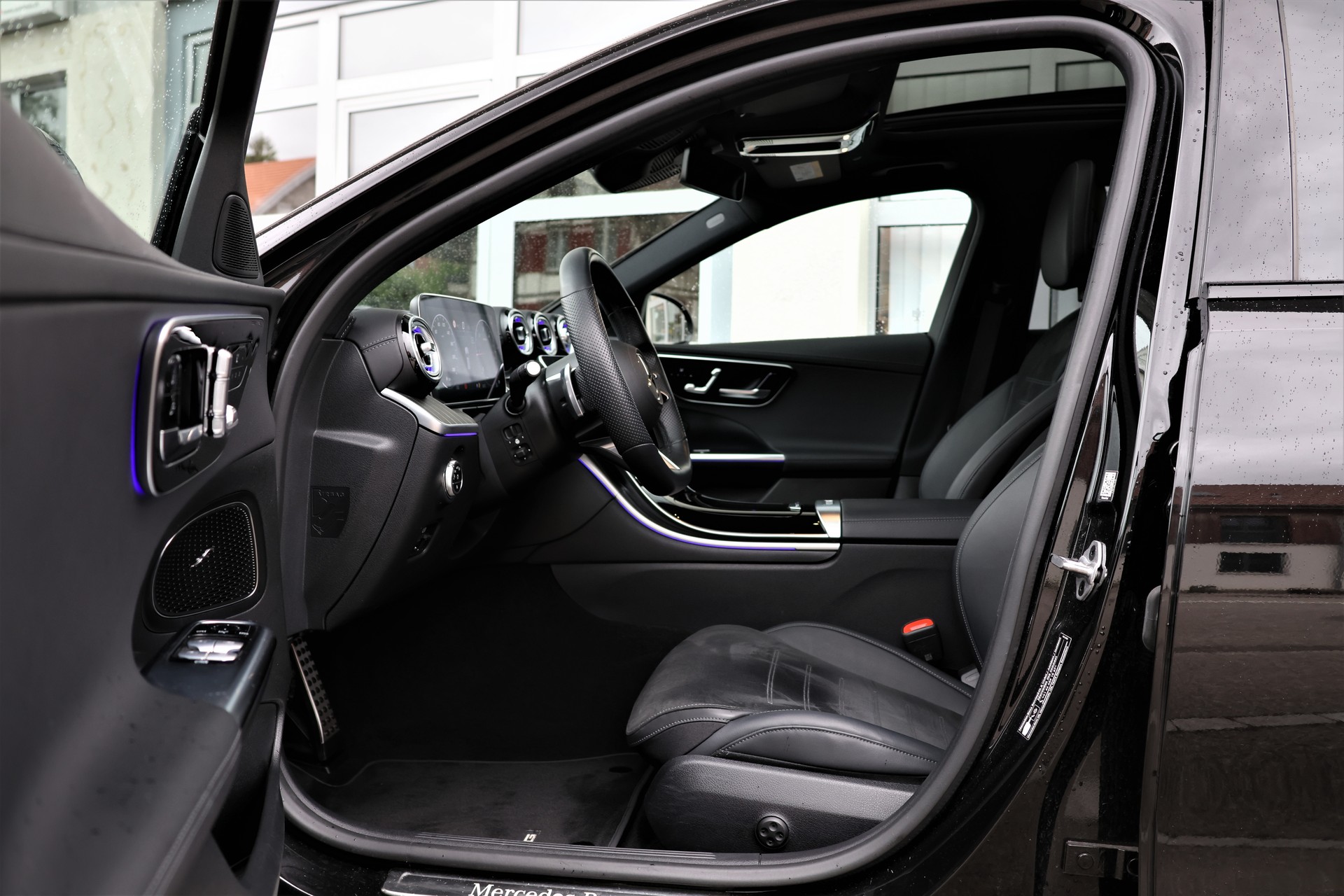 MERCEDES-BENZ C 220 d T 4Matic AMG Line (CH)-image-8