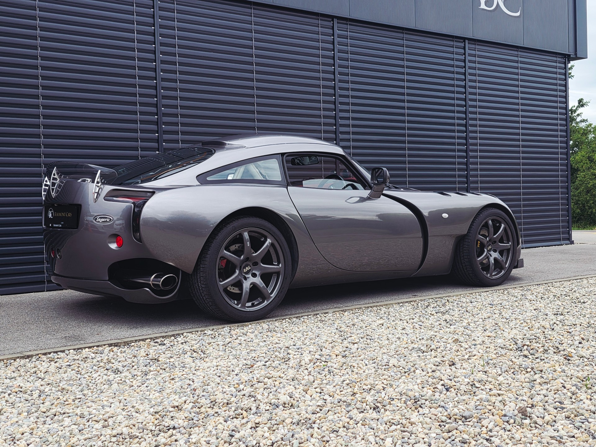 TVR SAGARIS-showroom-element-2