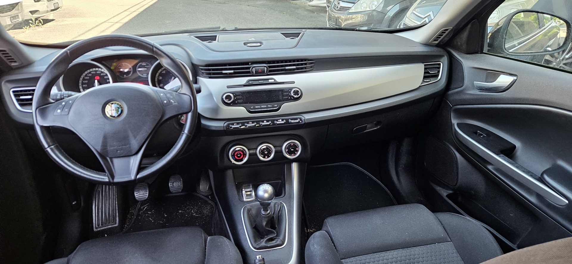 ALFA ROMEO Giulietta 1.4 MultiAir Progression-image-2
