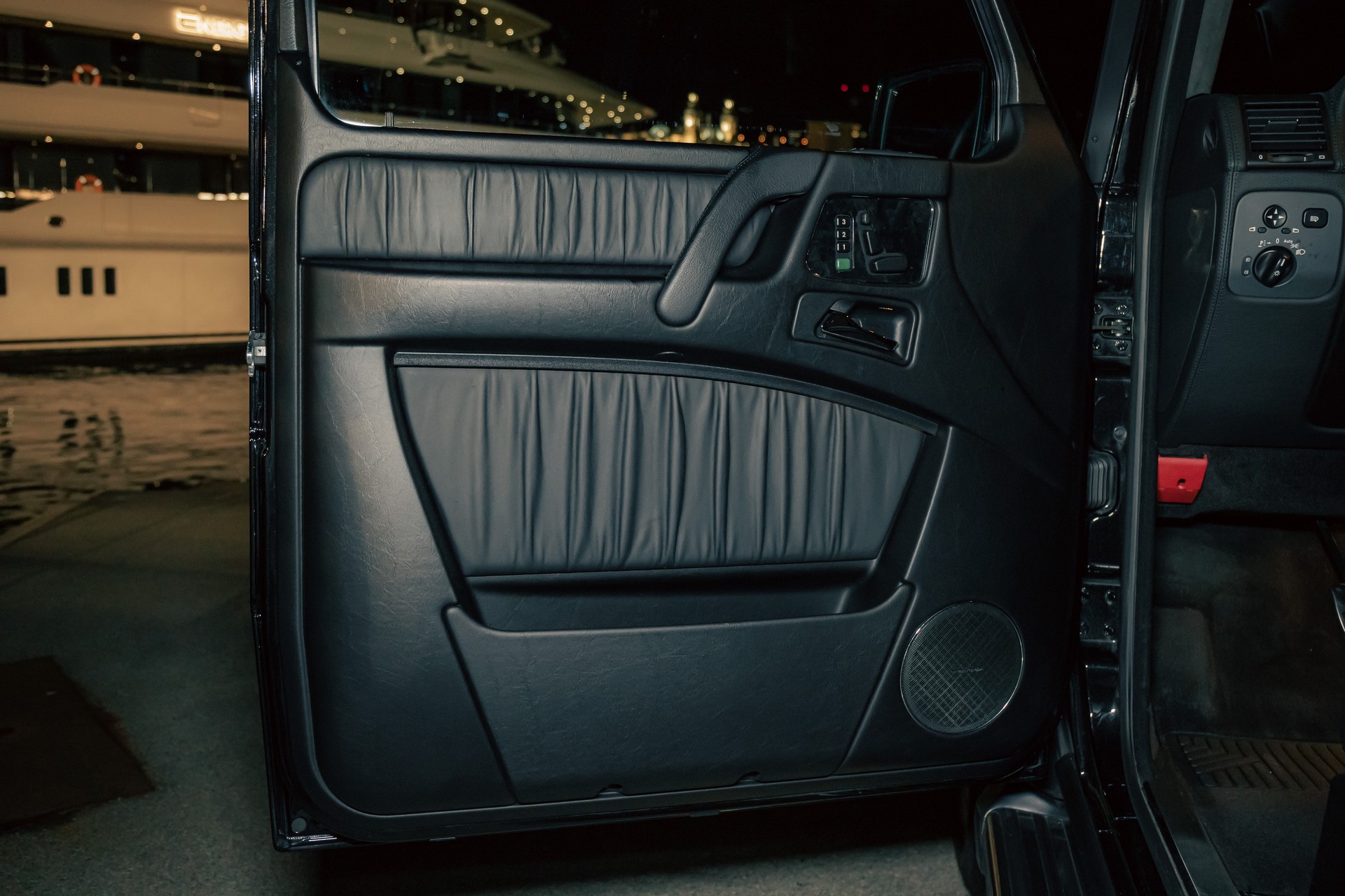 MERCEDES-BENZ G 55 AMG Automatic-image-14